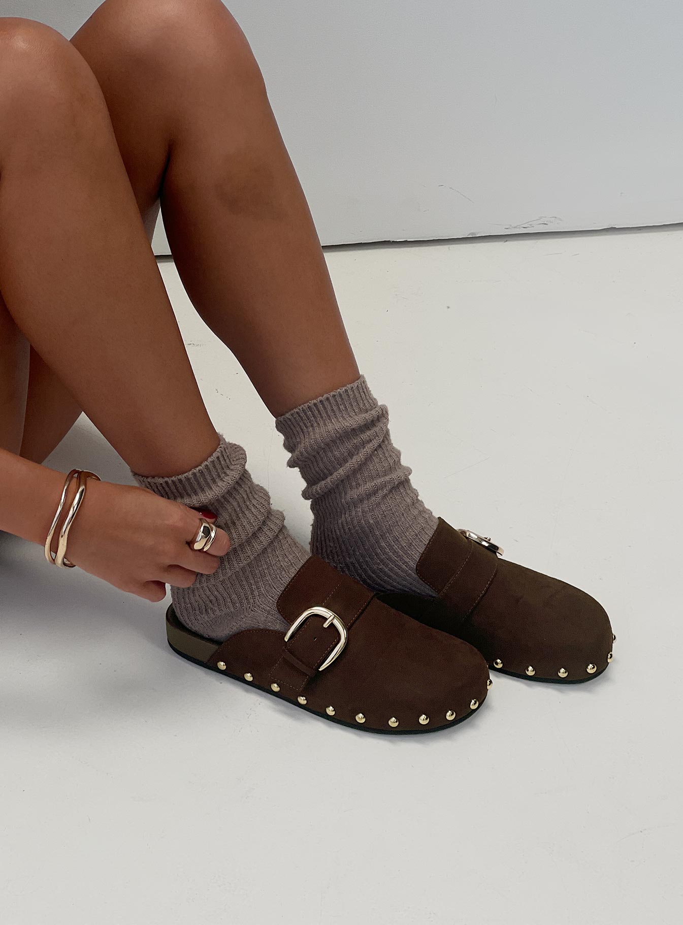Way Life Goes Stud Detail Clogs Chocolate - Image 6