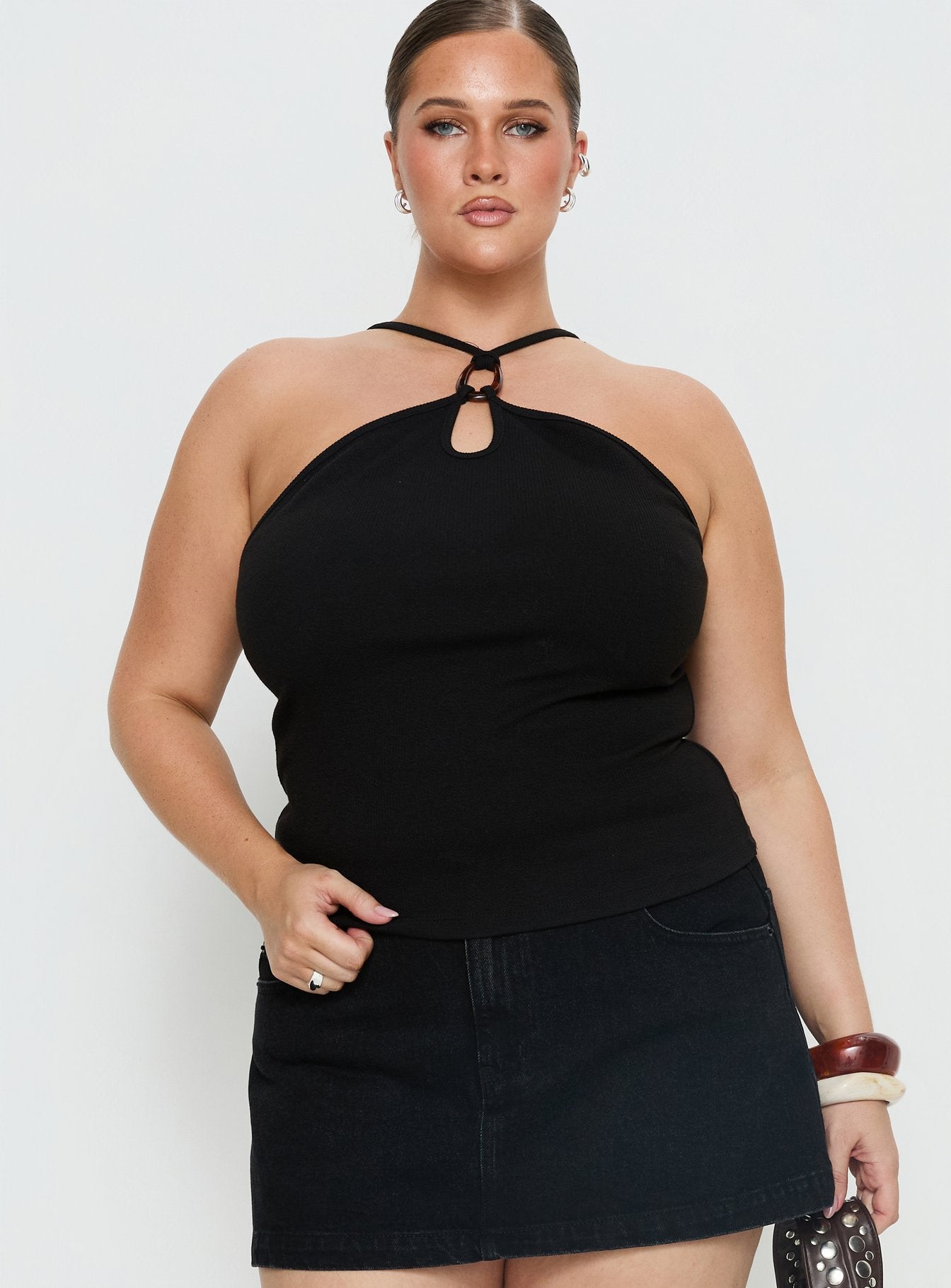Alternative view of Teyla Ring Detail Top Black Curve