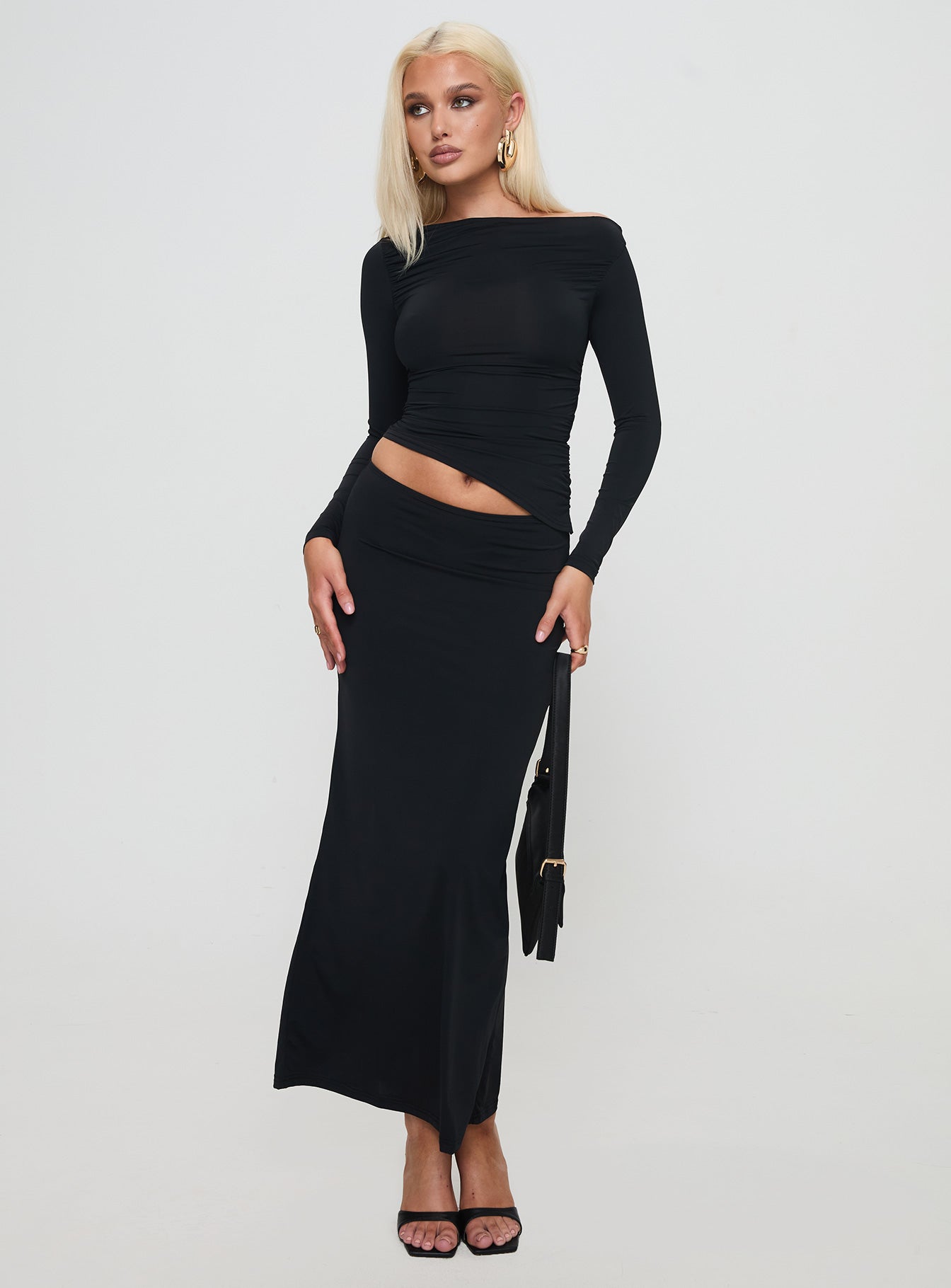 Alternative view of Sirocco Set Black