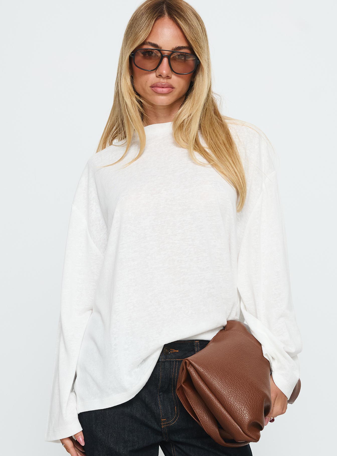 Alternative view of Zaydee Oversized Long Sleeve Top White