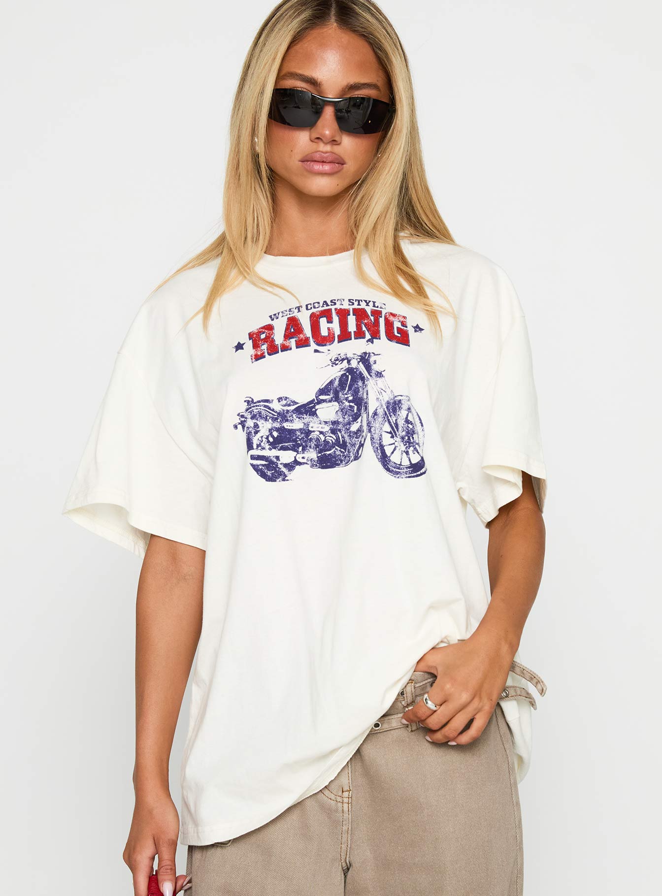 Alternative view of West Coast Style Oversized Tee White