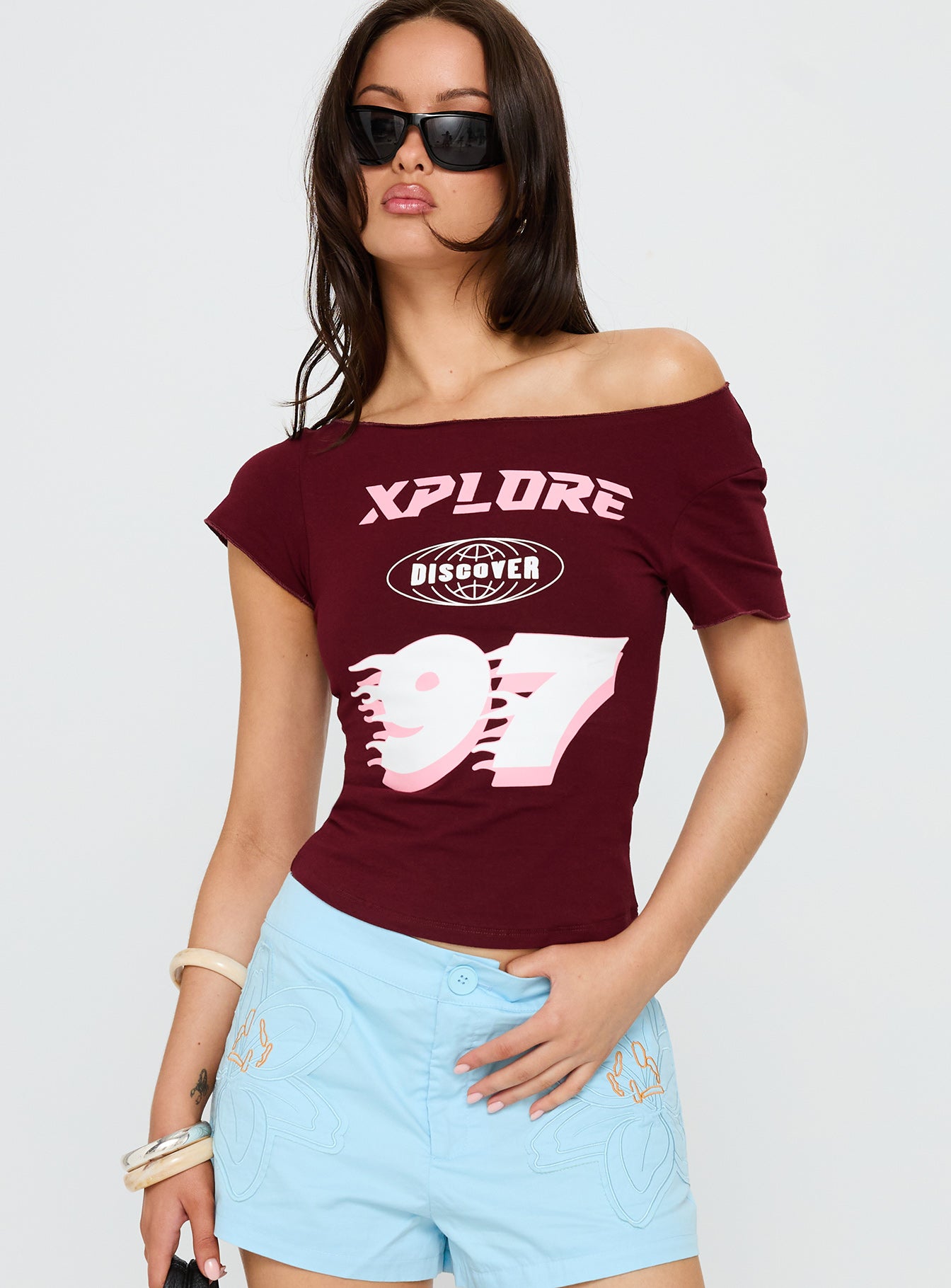 Alternative view of Xplore 97 Off Shoulder Graphic Top Burgundy