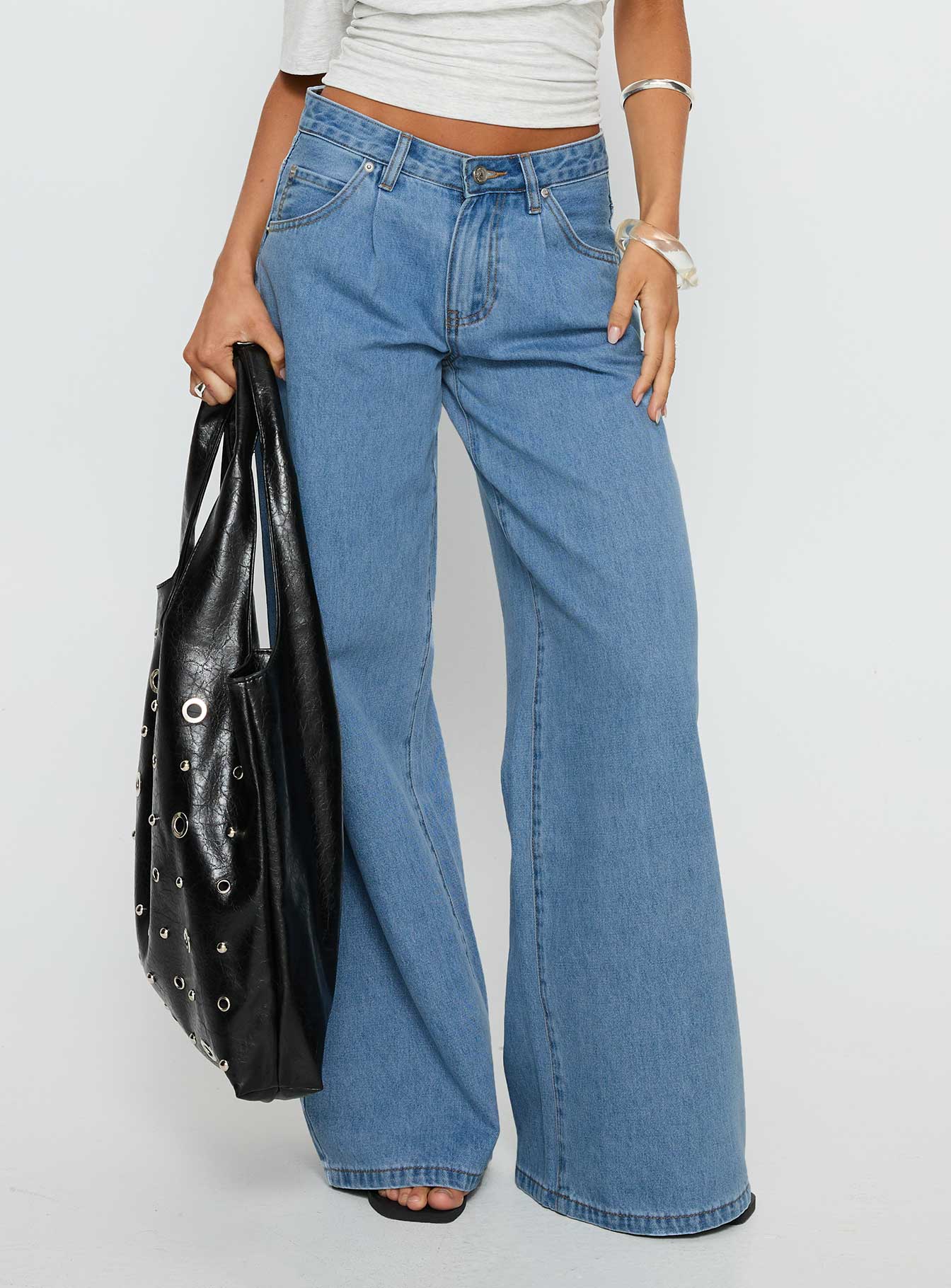 Alternative view of Supercut Low Rise Baggy Pleat Jeans Light Blue Wash