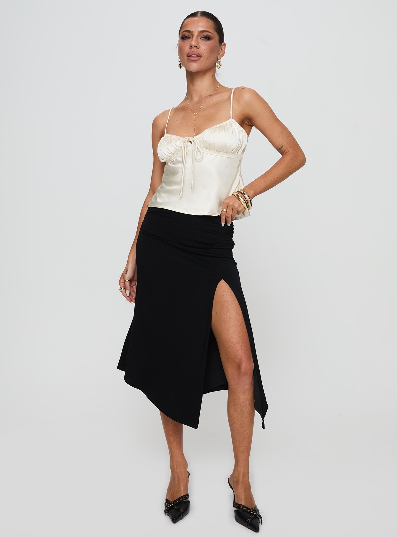 Alternative view of Venissa Ruched Midi Skirt Black