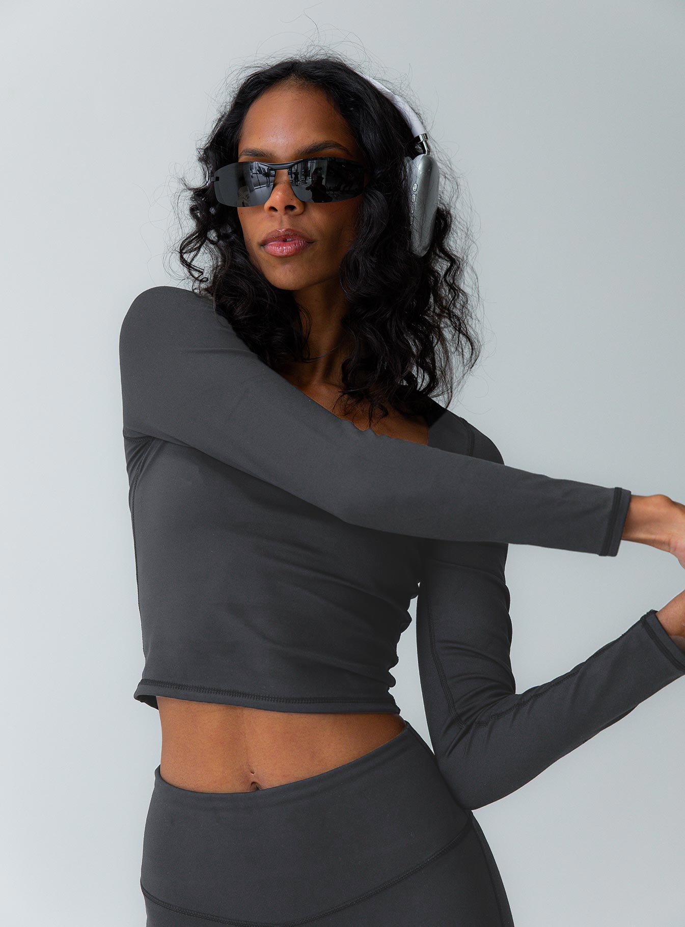 Thriving Activewear Top Grey - Image 7