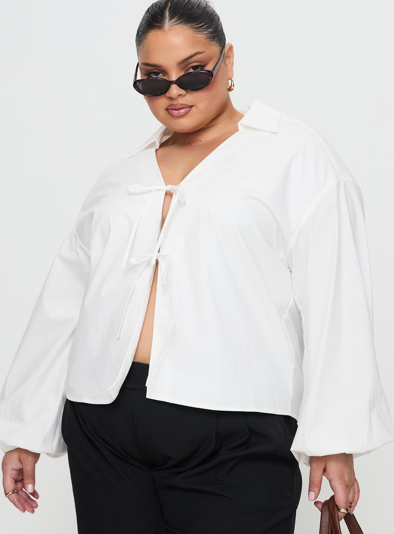 Alternative view of Rinon Long Sleeve Top White Curve