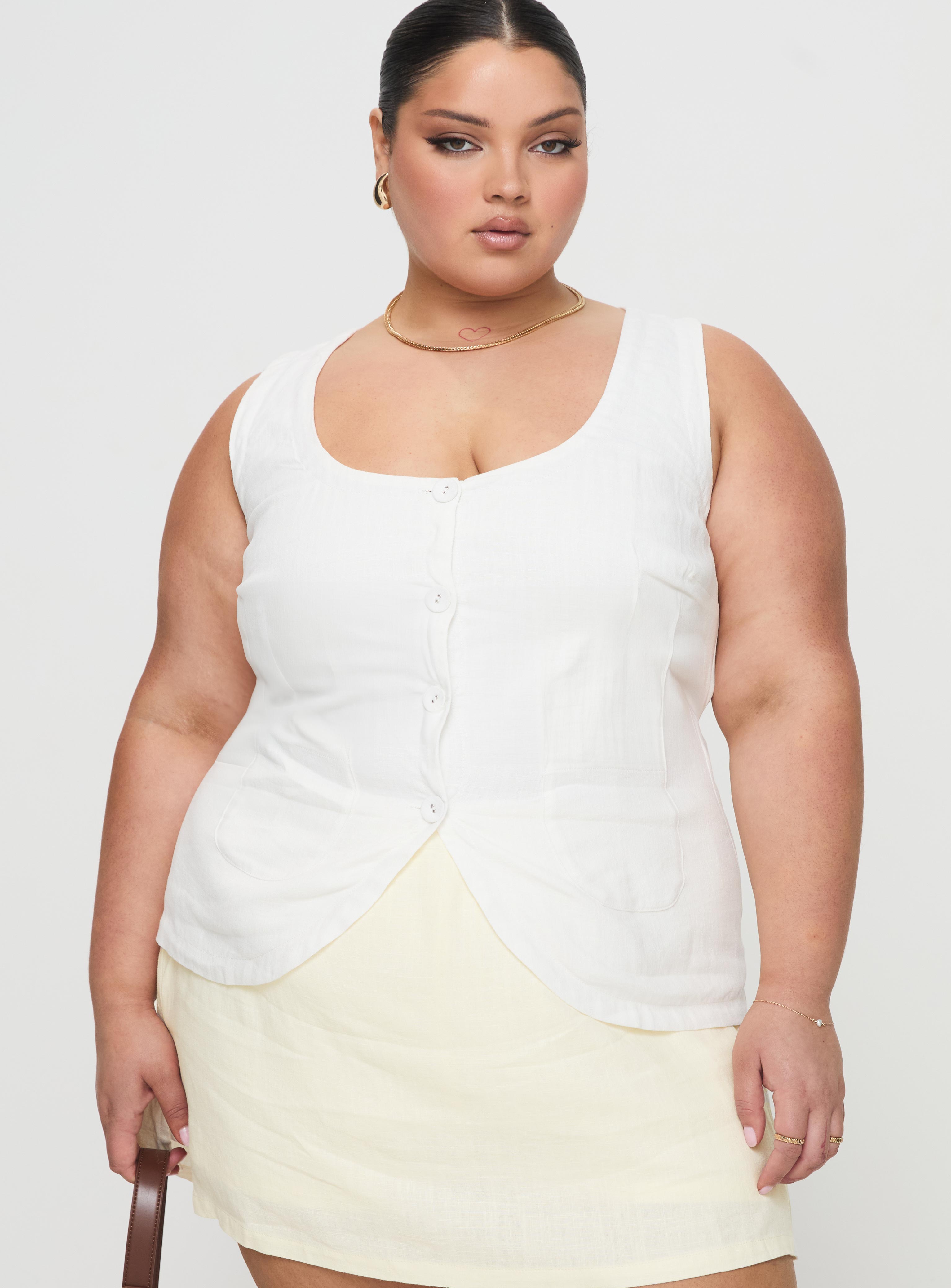 Alternative view of Spirito Vest Top White Curve