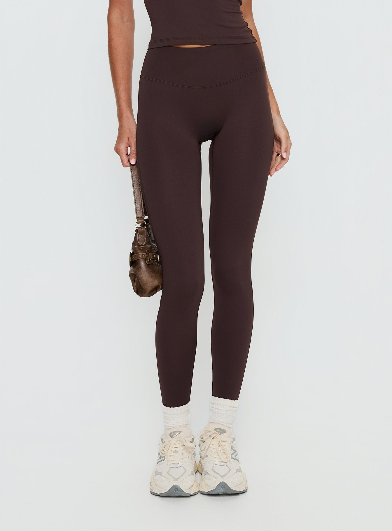 Alternative view of Stride Active Invisible Scrunch Leggings Brown