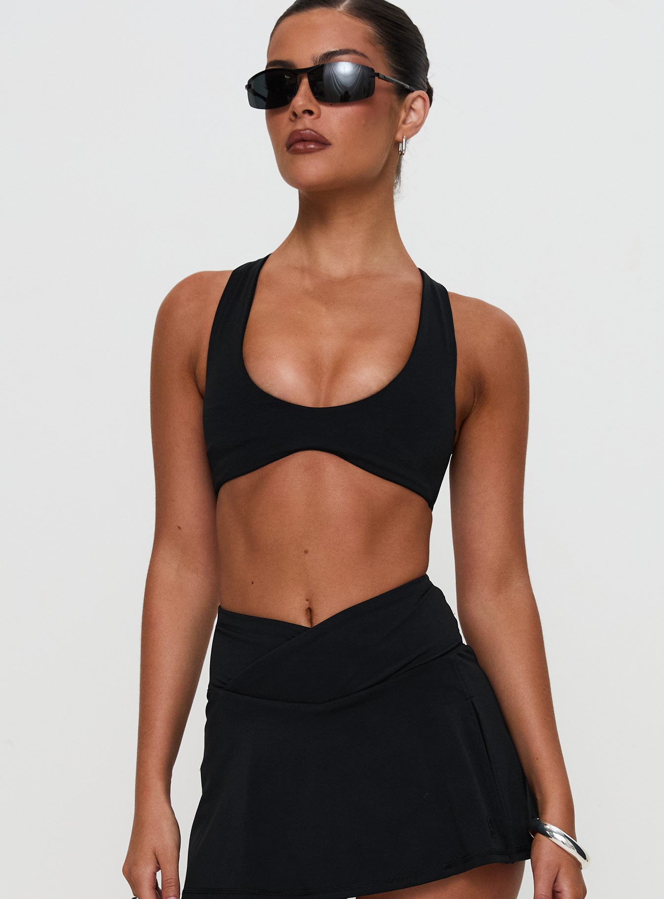 Alternative view of Pulse Active Halter Crop Black