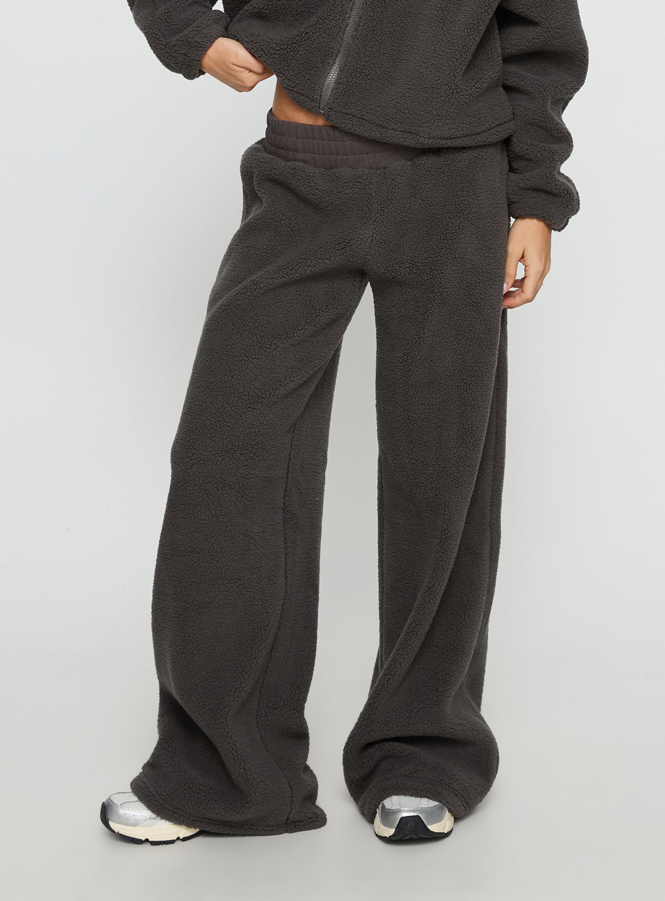 Alternative view of Siberia Fleece Track Pant Charcoal