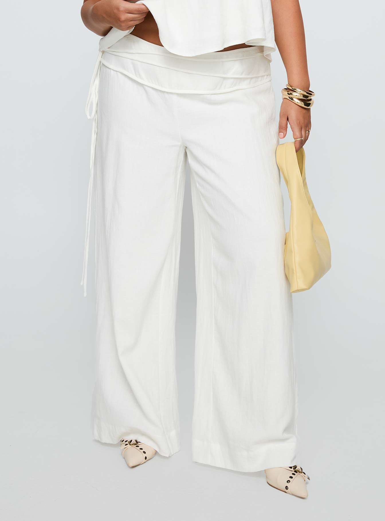 Alternative view of Silver Moon Linen Blend Tie Pants White Curve