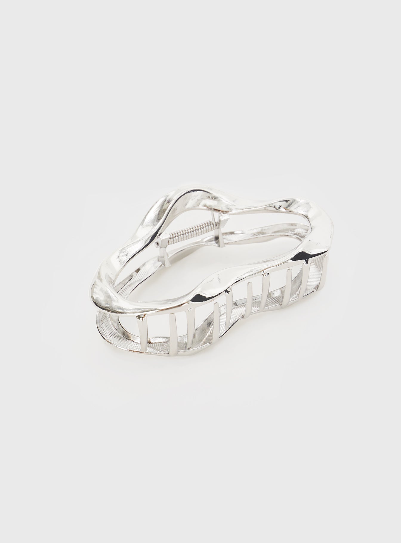 Alternative view of Take It Off Hair Clip Chrome