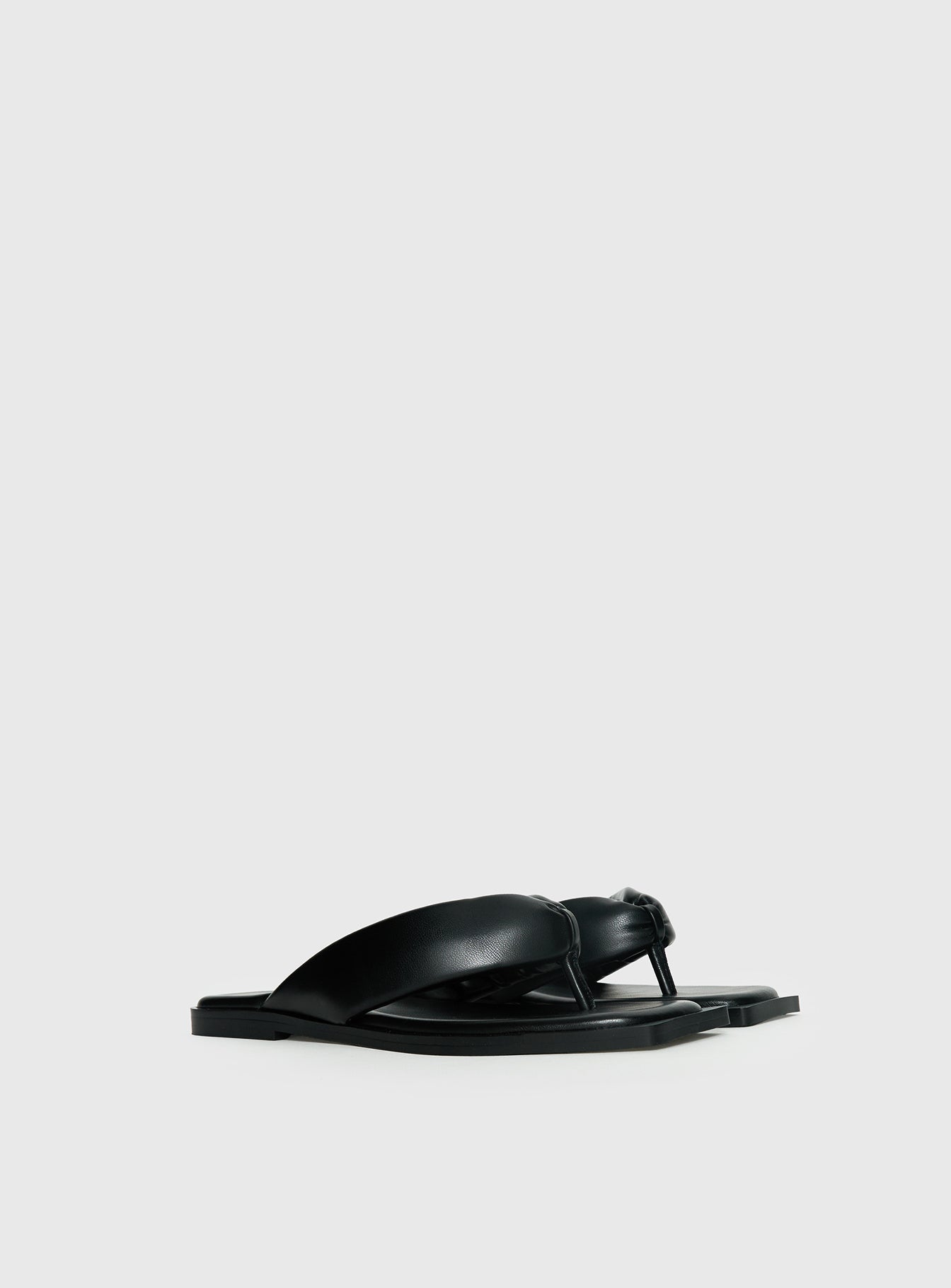 Alternative view of Rylin Puff Thong Sandals Black