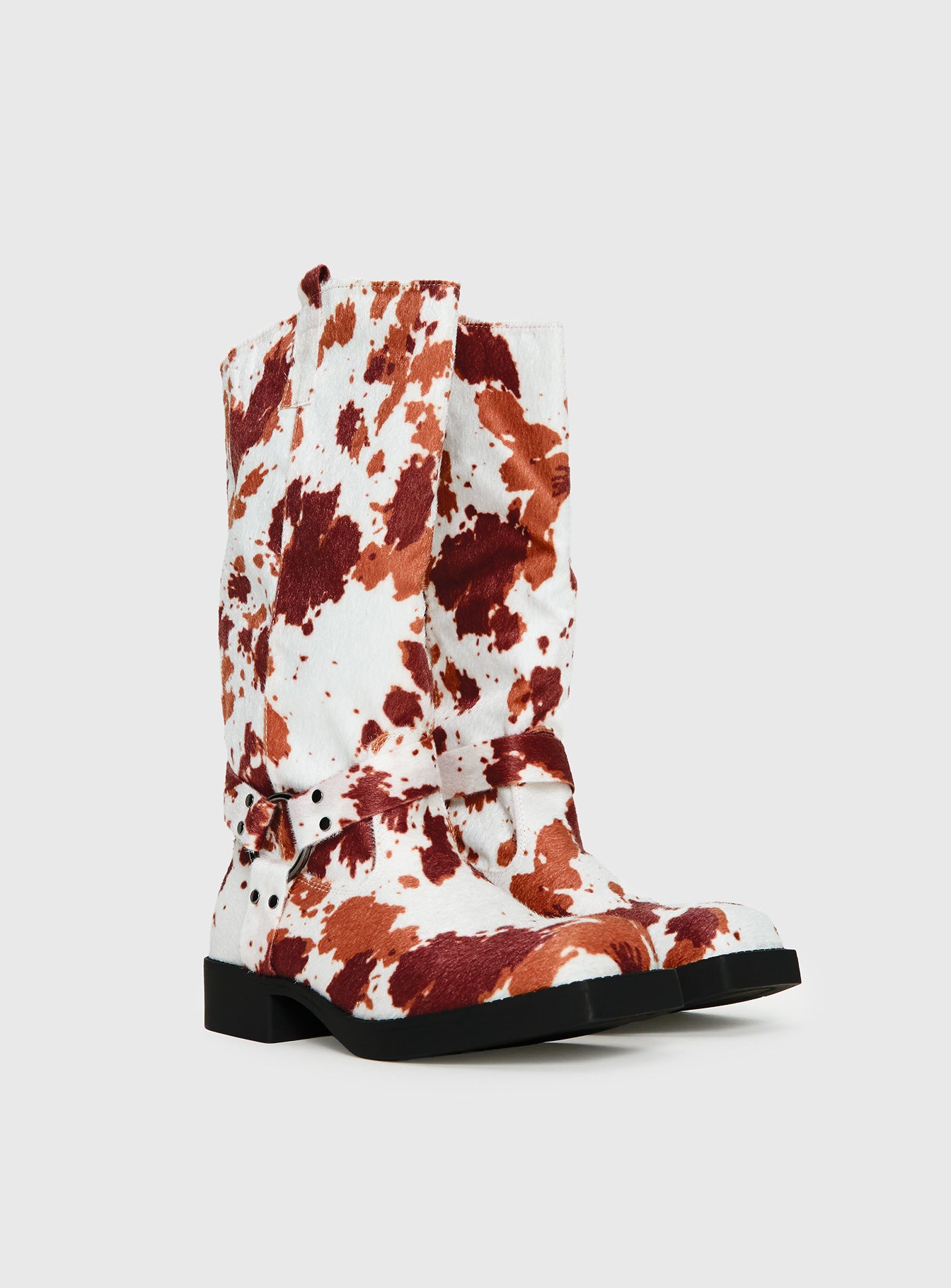 Alternative view of Wrecked Western Boots Animal