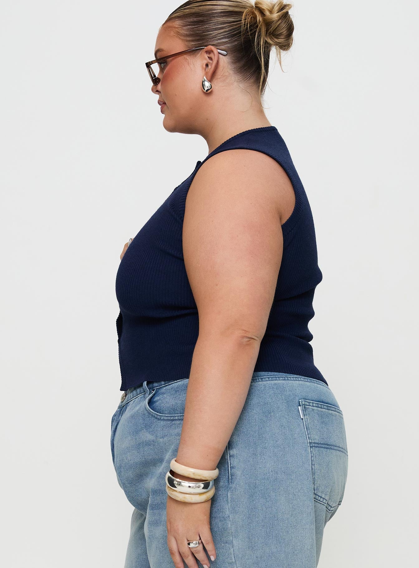 Suzu Sleeveless Knit Top Navy Curve - Image 3