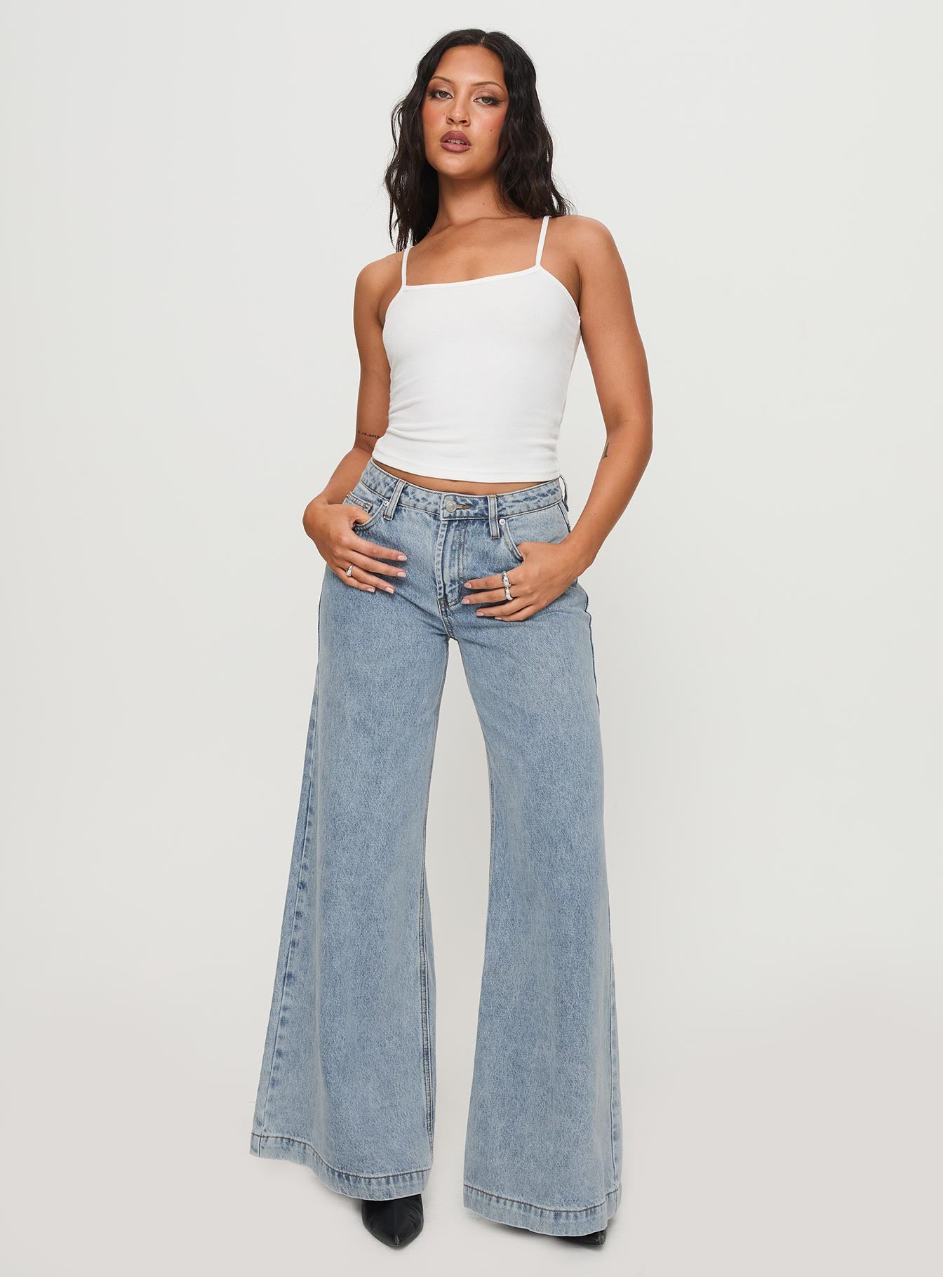 Toby Low Rise Baggy Jeans Light Wash - Image 2