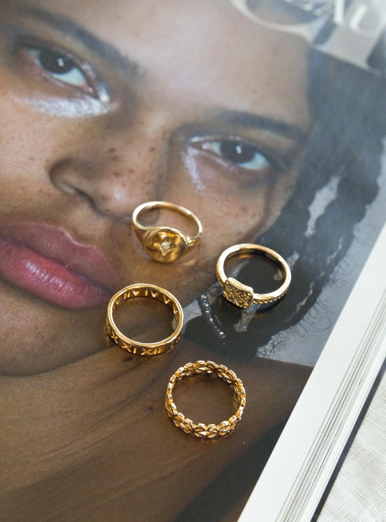 Alternative view of Love Parade Ring Set Gold