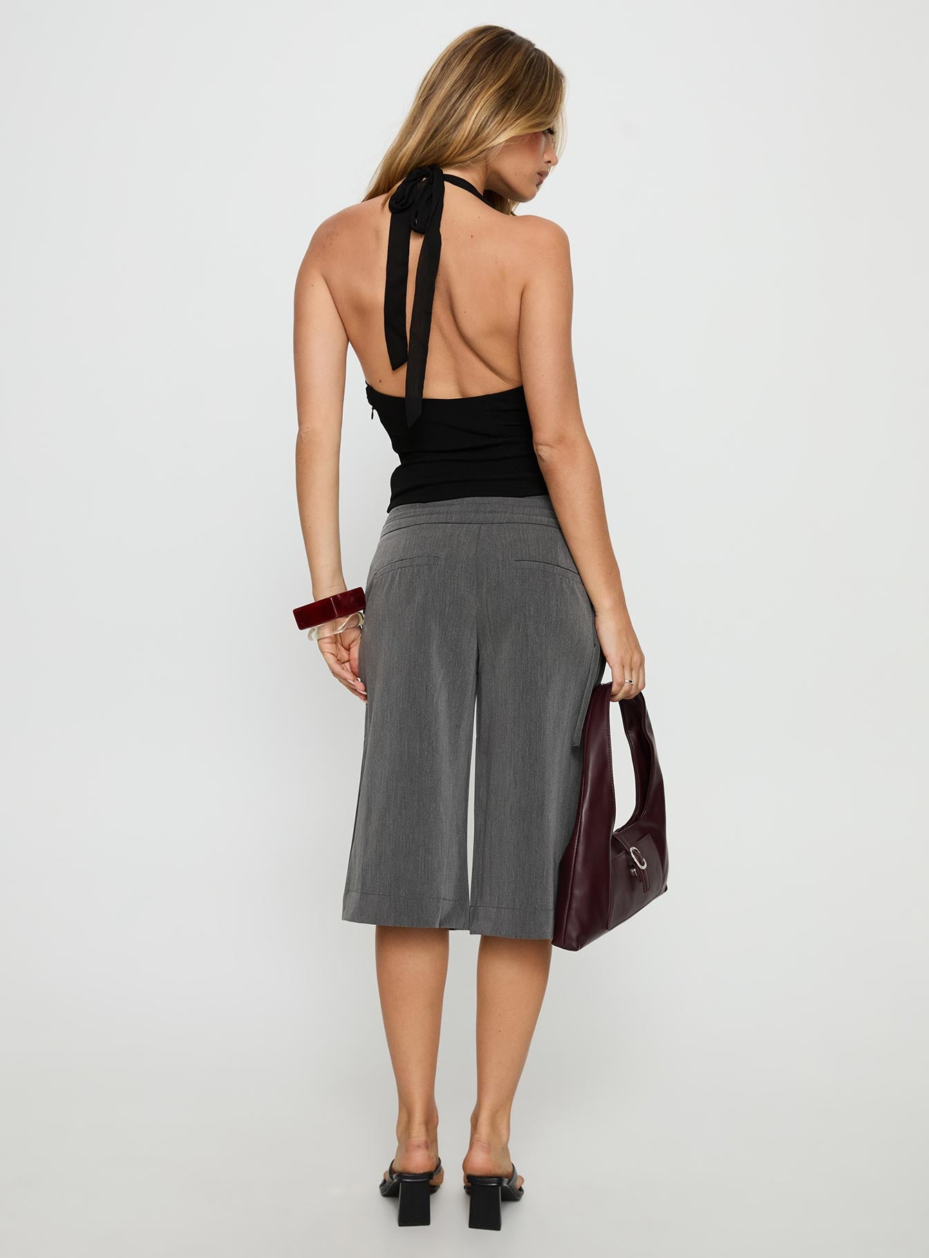 Rakelle 3/4 Tailored Shorts Dark Grey - Image 5