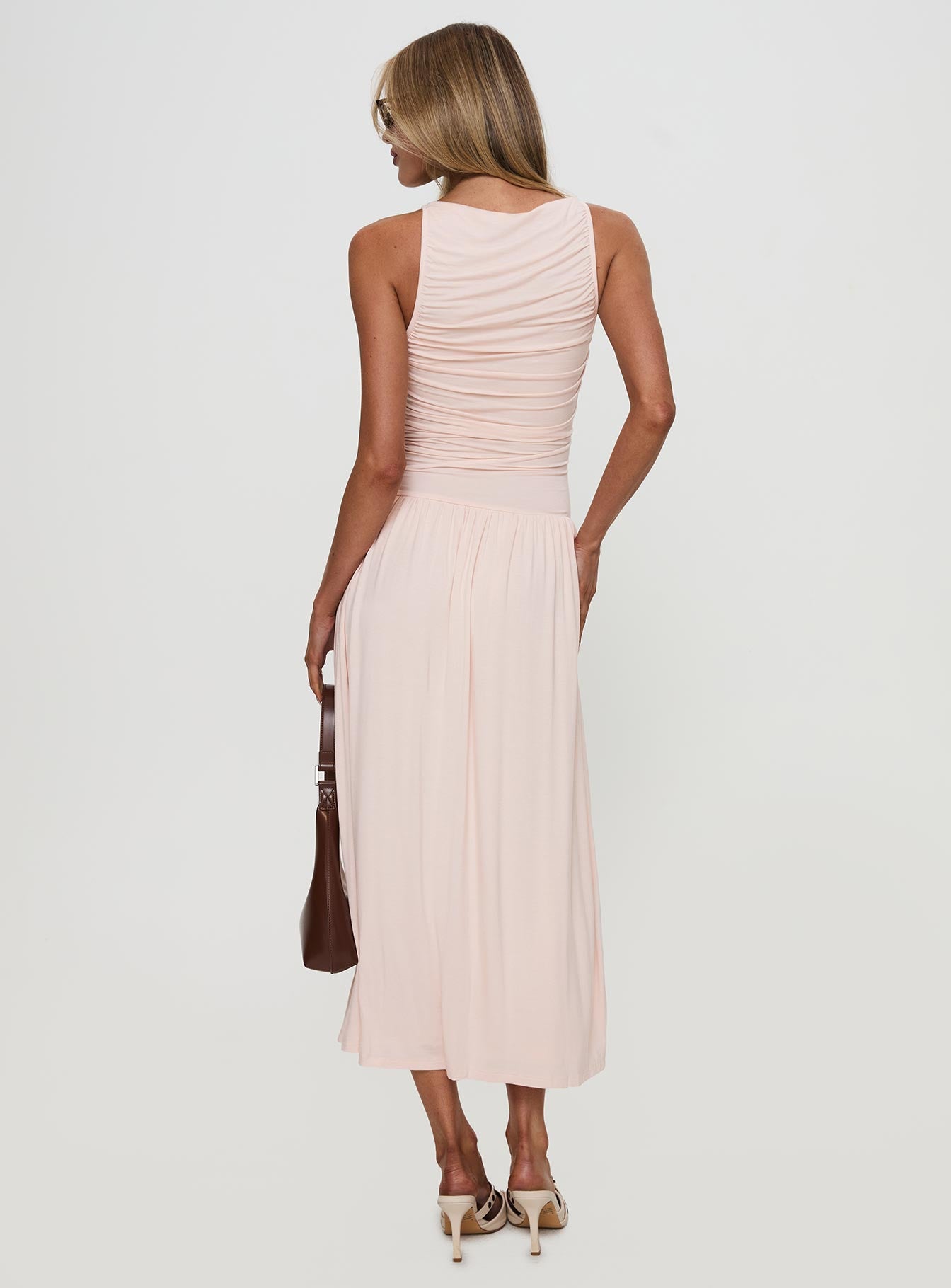Reveur Ruched Maxi Dress Pink - Image 5