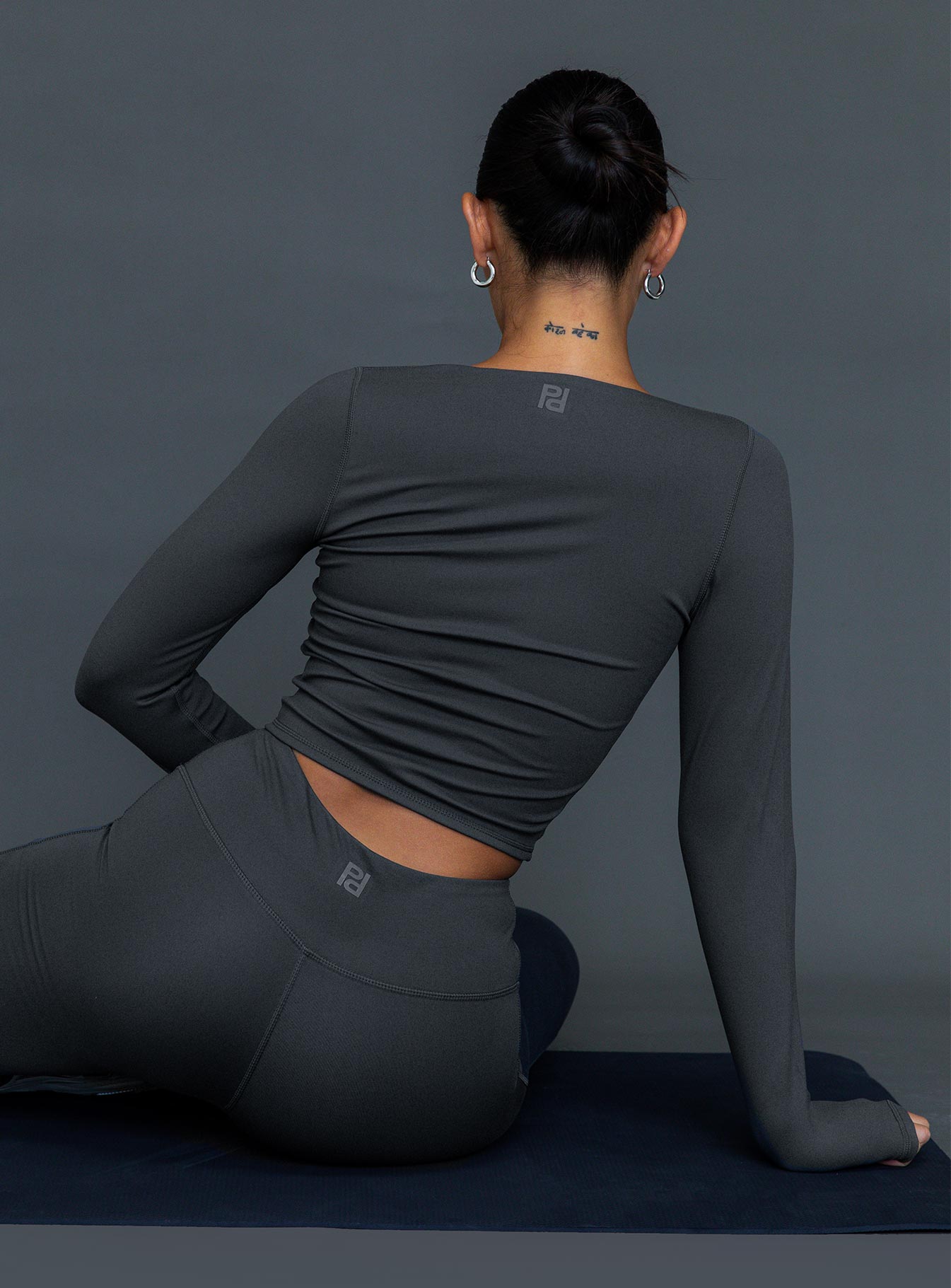Thriving Activewear Top Grey - Image 6