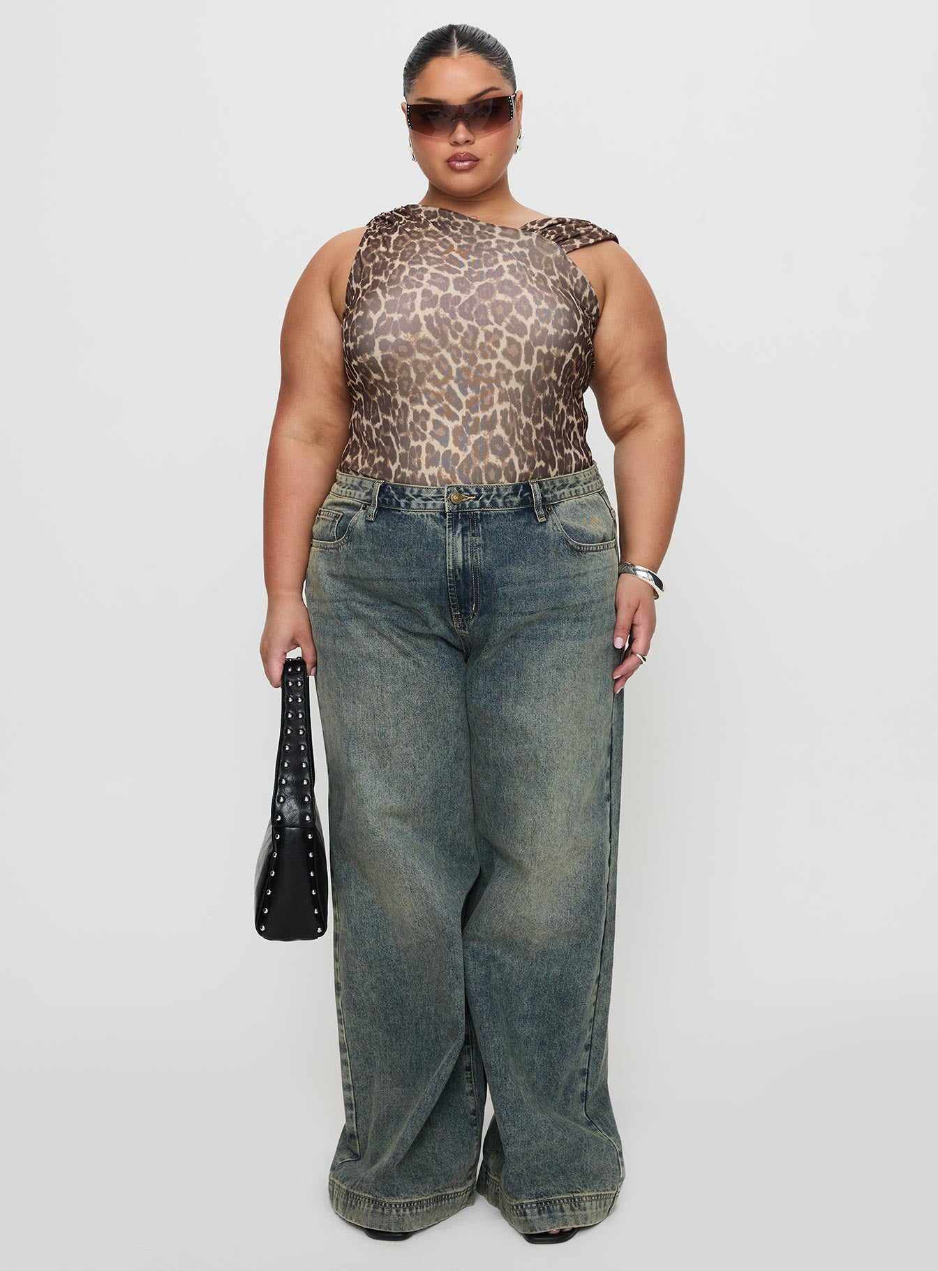 Ribbon Stamp Low Rise Wide Leg Jeans Antique Wash Curve - Image 7