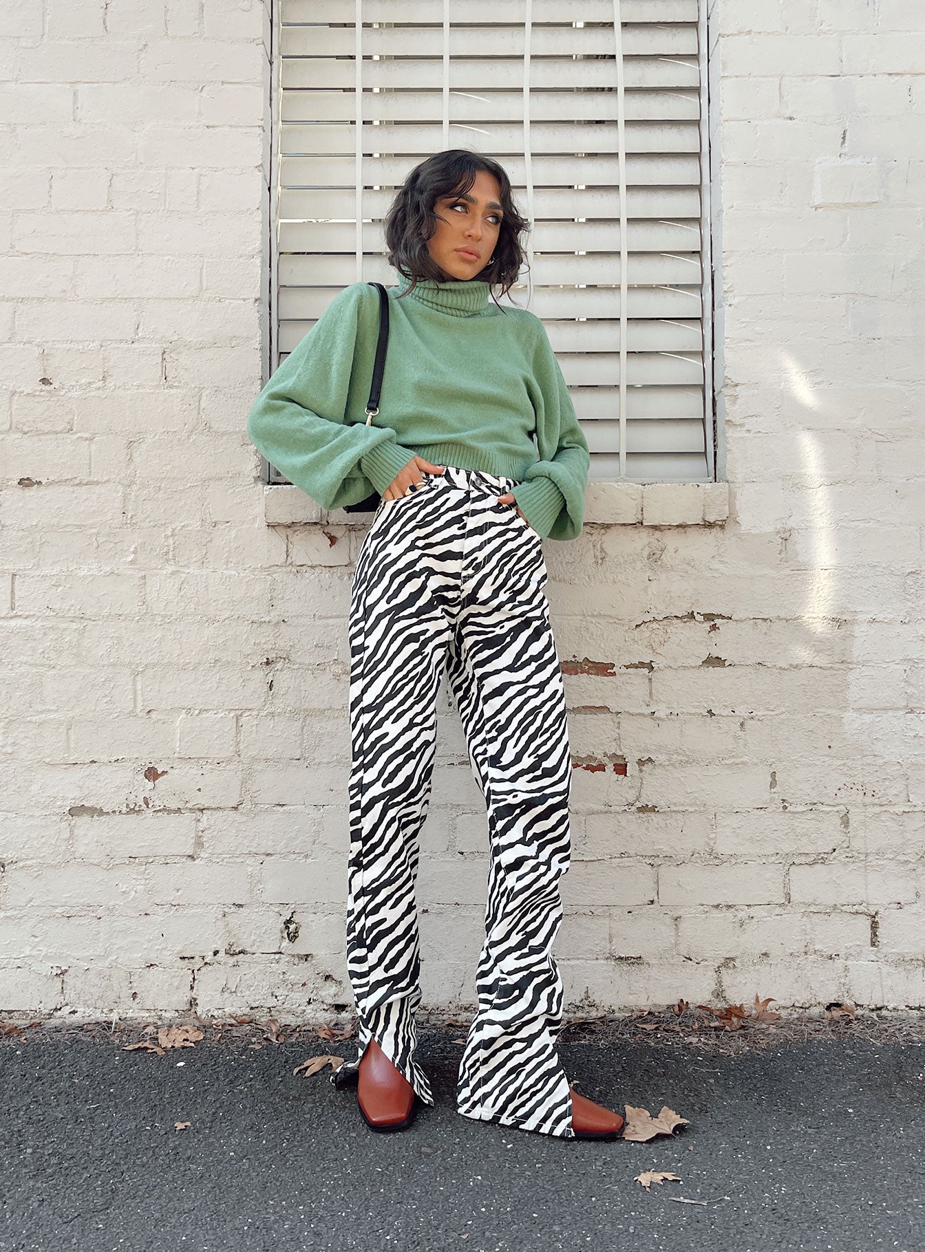 Zahara Cropped Turtleneck Sweater Green - Image 7