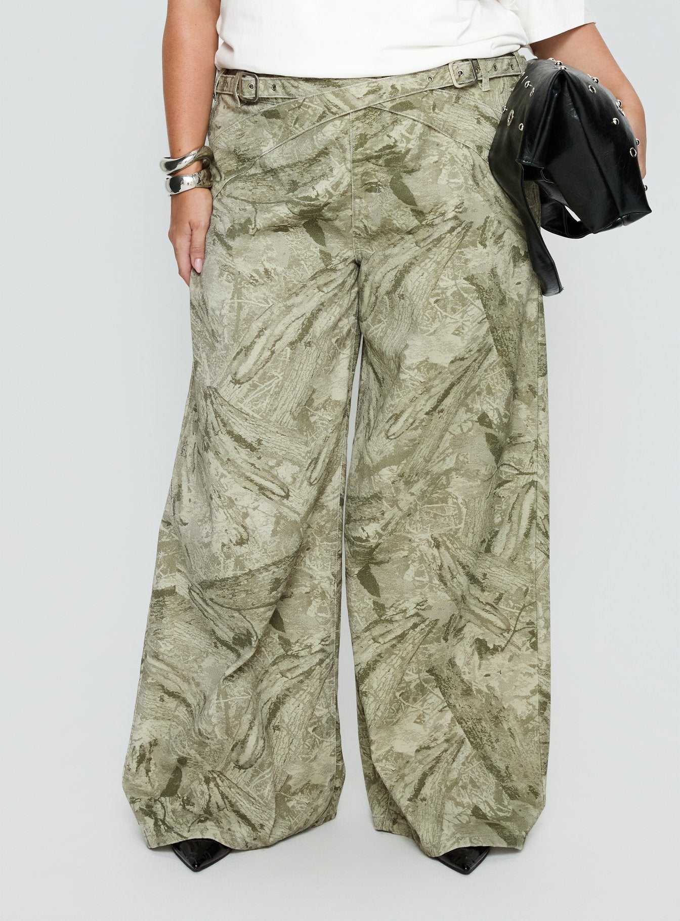 Mckinley Mid Rise Wide Leg Jeans Camouflage Curve - Image 2