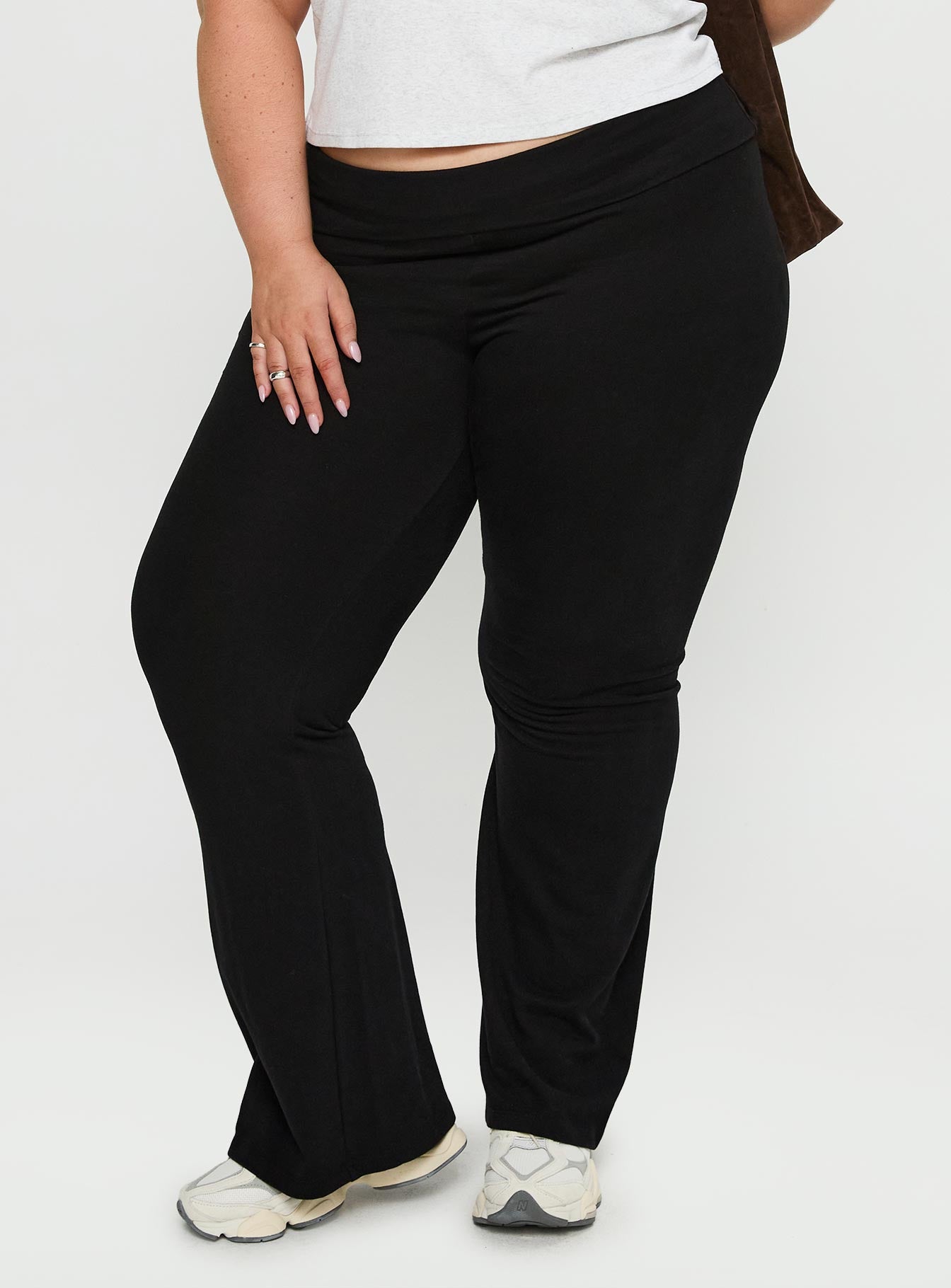 Alternative view of Movement Yoga Pant Black Curve