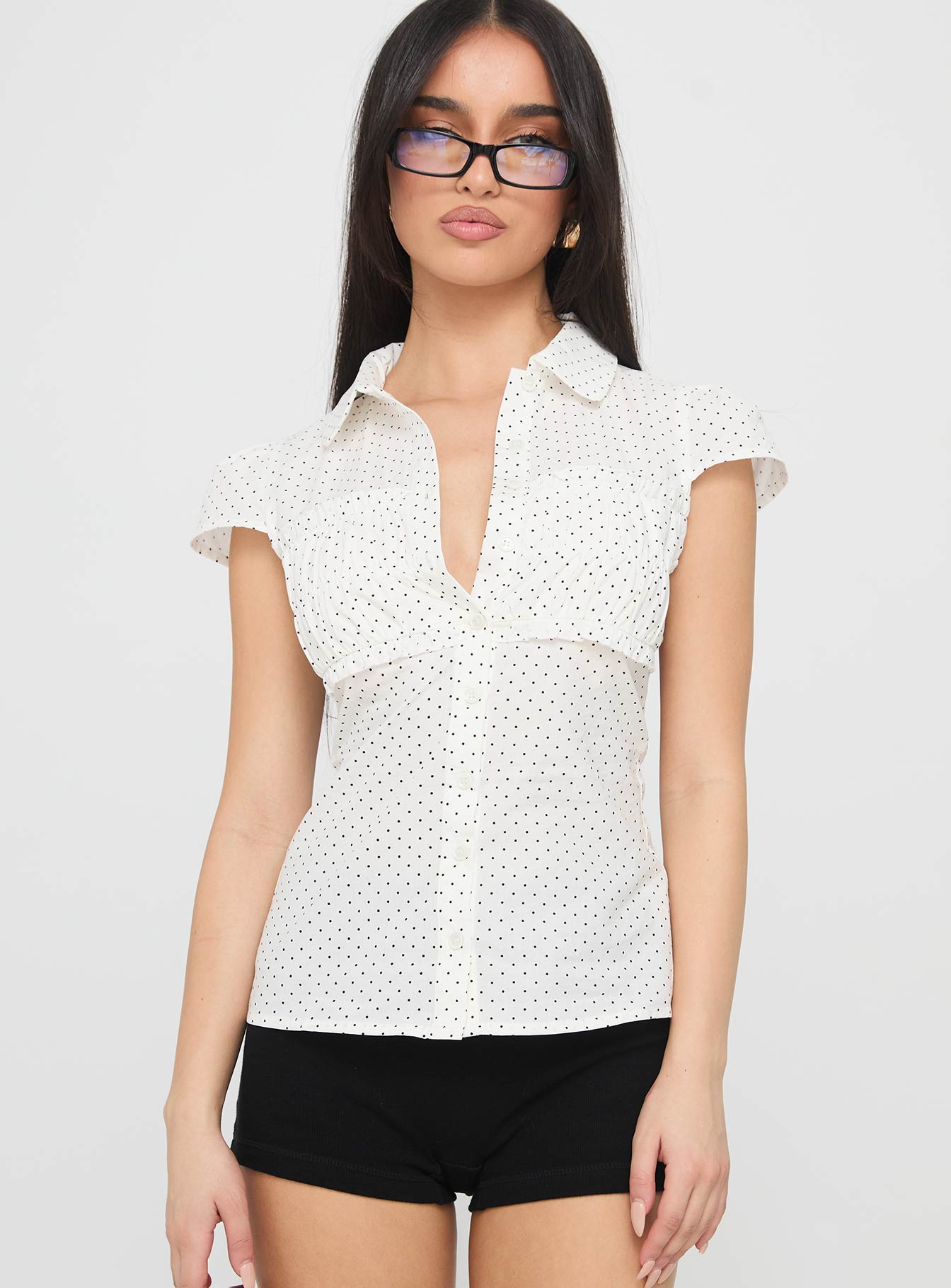 Alternative view of Lyzbeth Ruched Button Up Top White Polka