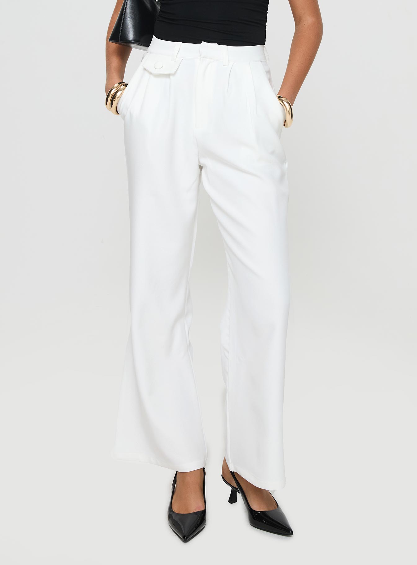 Alternative view of Jazzar Pocket Detail Pleated Pant White