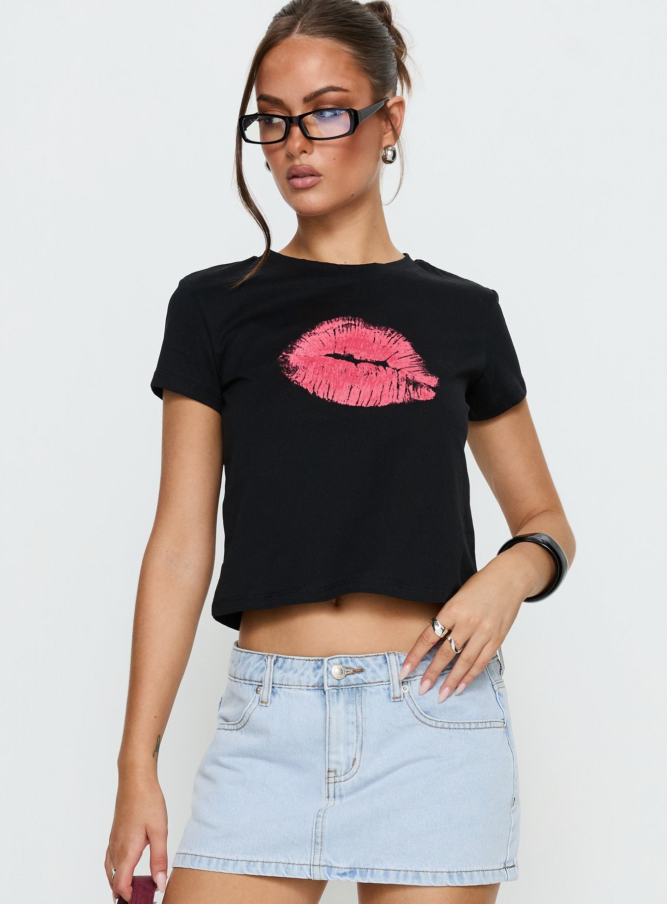 Alternative view of Kiss Kiss Graphic Baby Tee Black
