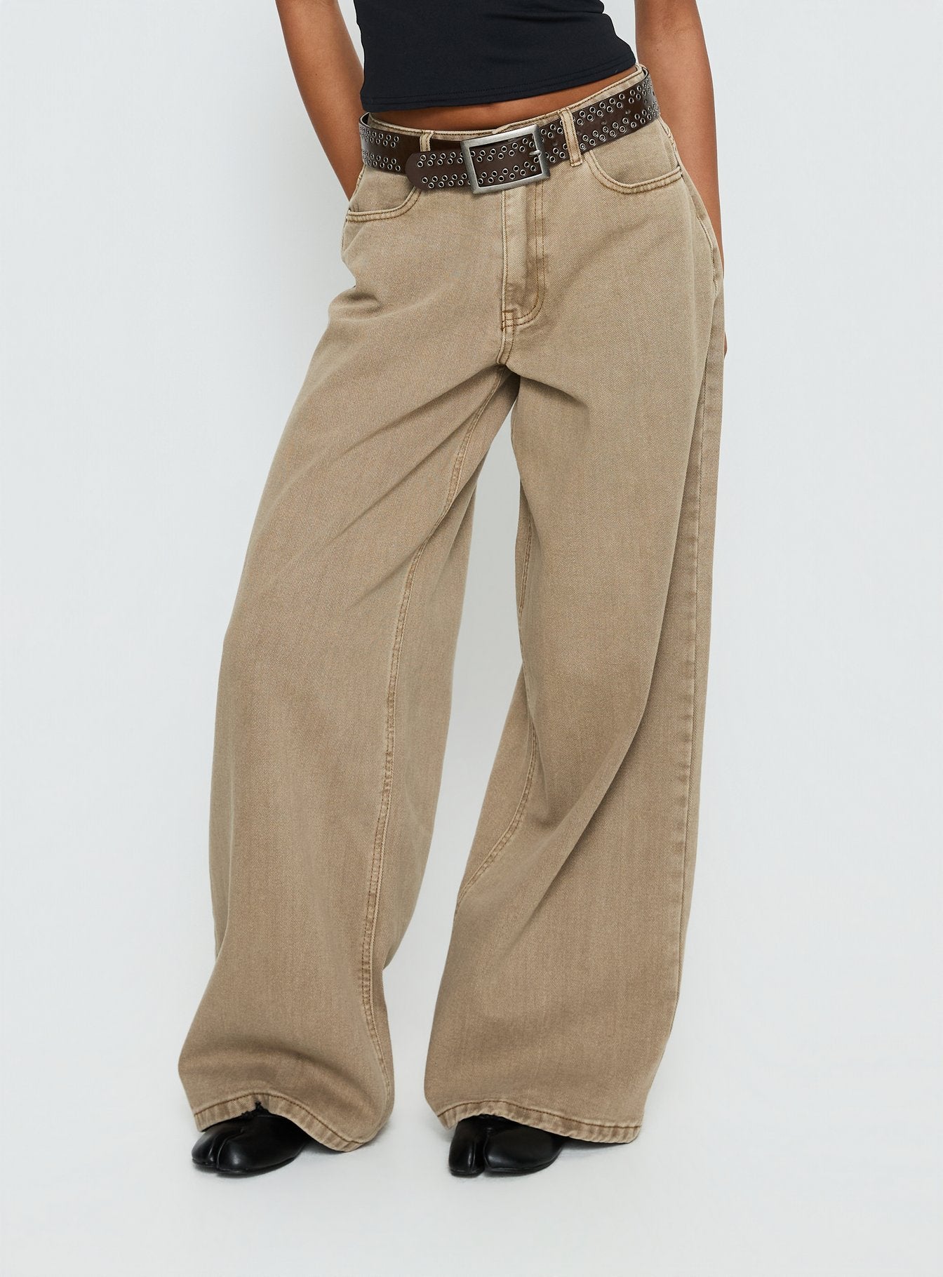 Naylor Mid Rise Wide Leg Jeans Light Brown Wash - Image 2