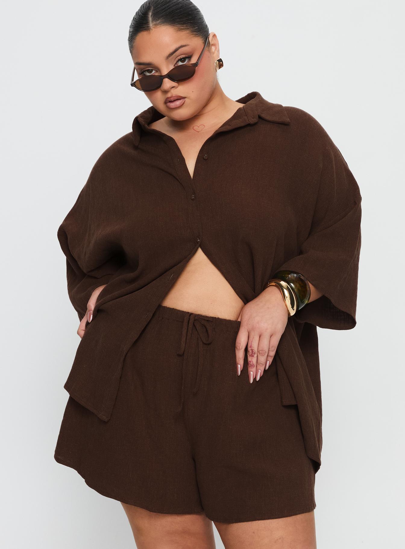 Alternative view of Peni Drawstring Linen Shorts Chocolate Curve