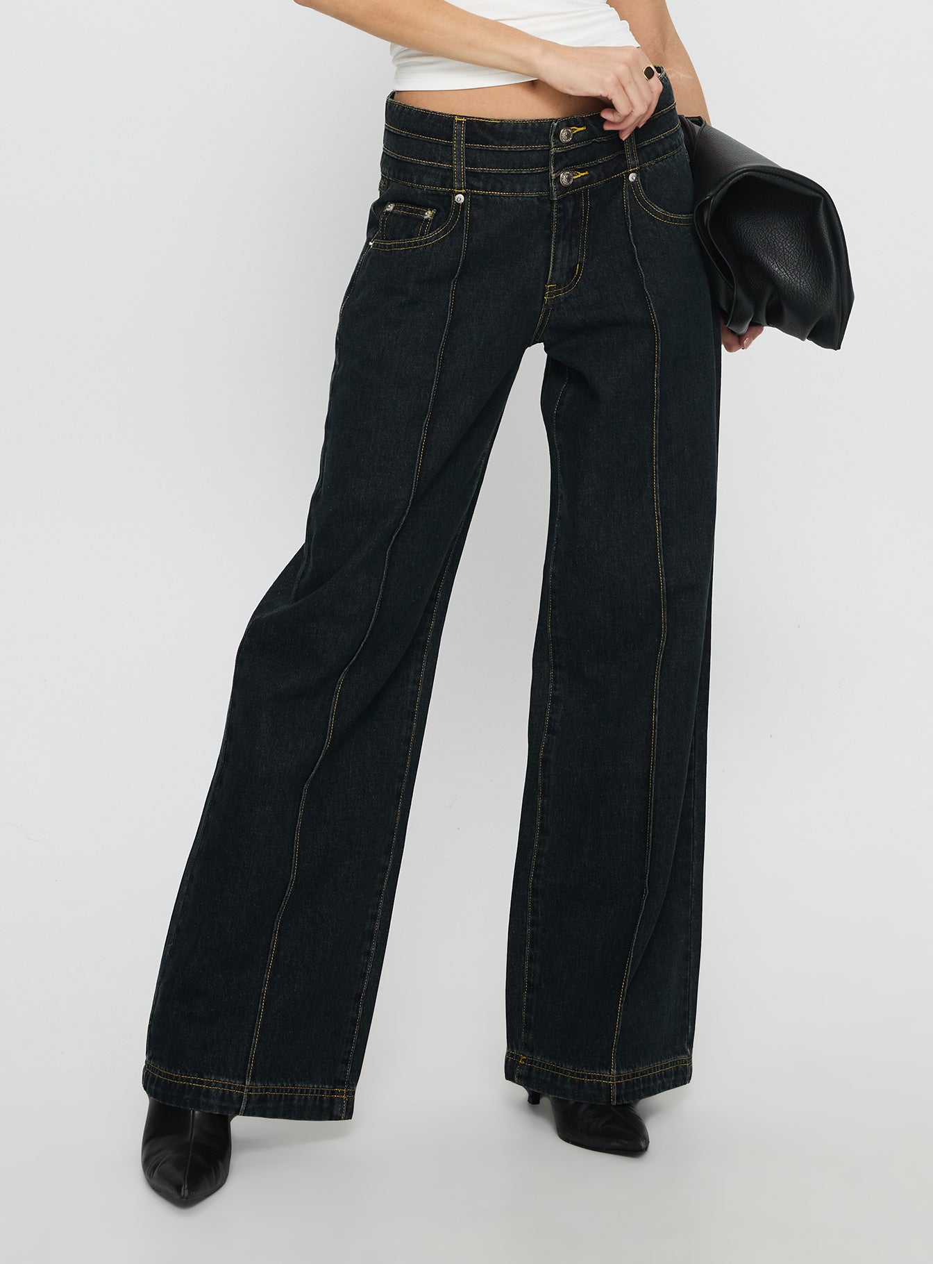 Alternative view of Hannalee Low Rise Wide Leg Jeans Grunge Wash