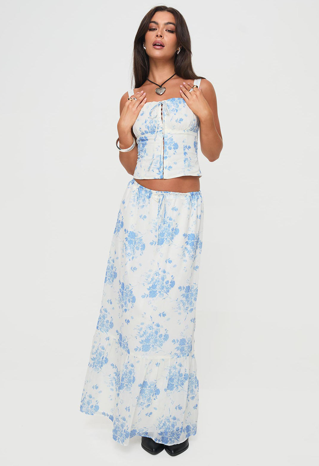 Alternative view of Modern Girl Maxi Skirt White / Blue Floral