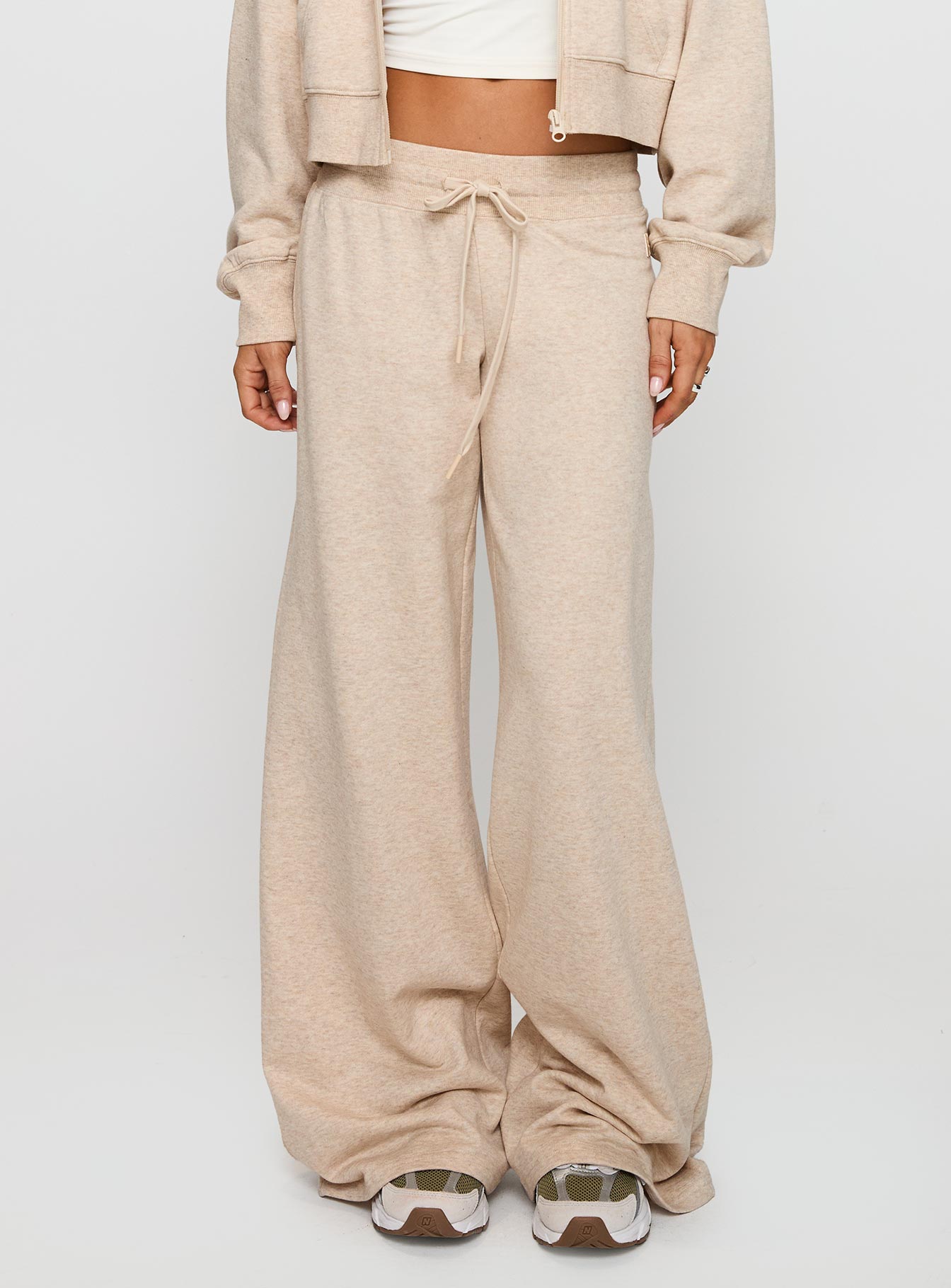Alternative view of Mindful Low Rise Pant Oat Marle