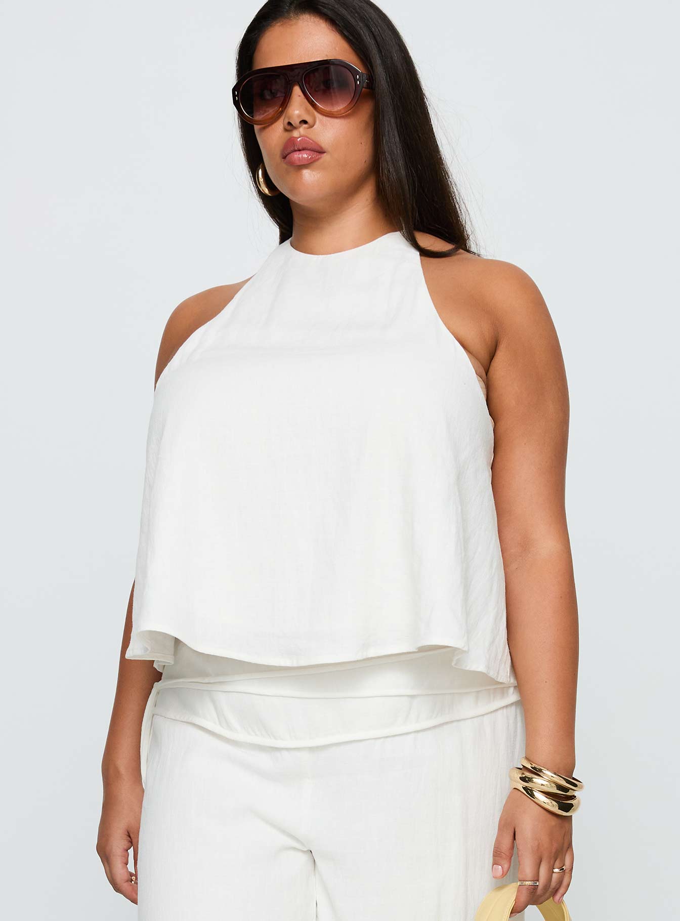 Alternative view of Aquaria Halter Linen Blend Top White Curve