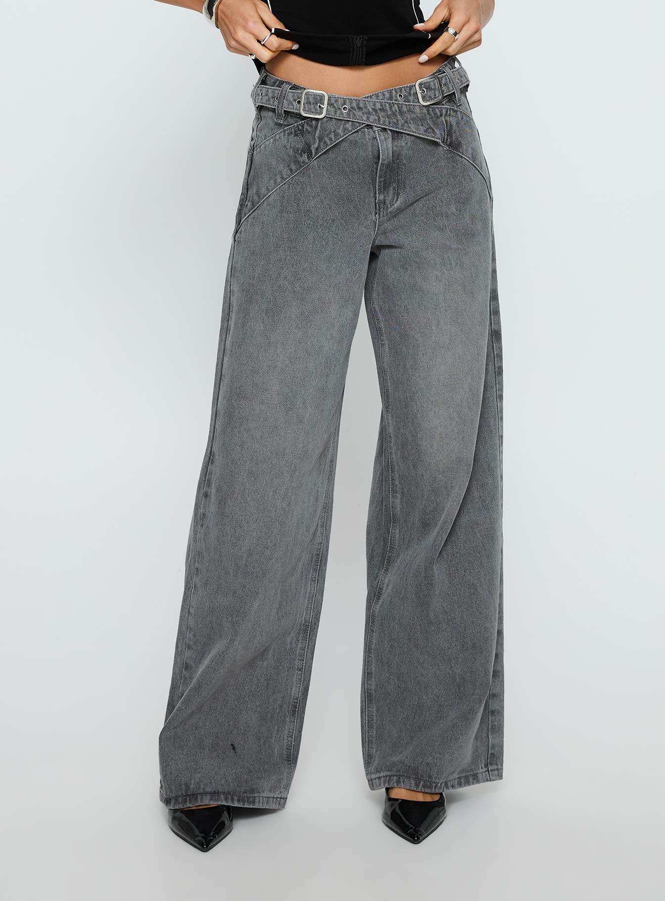 Alternative view of Mckinley Mid Rise Wide Leg Jeans Washed Grey
