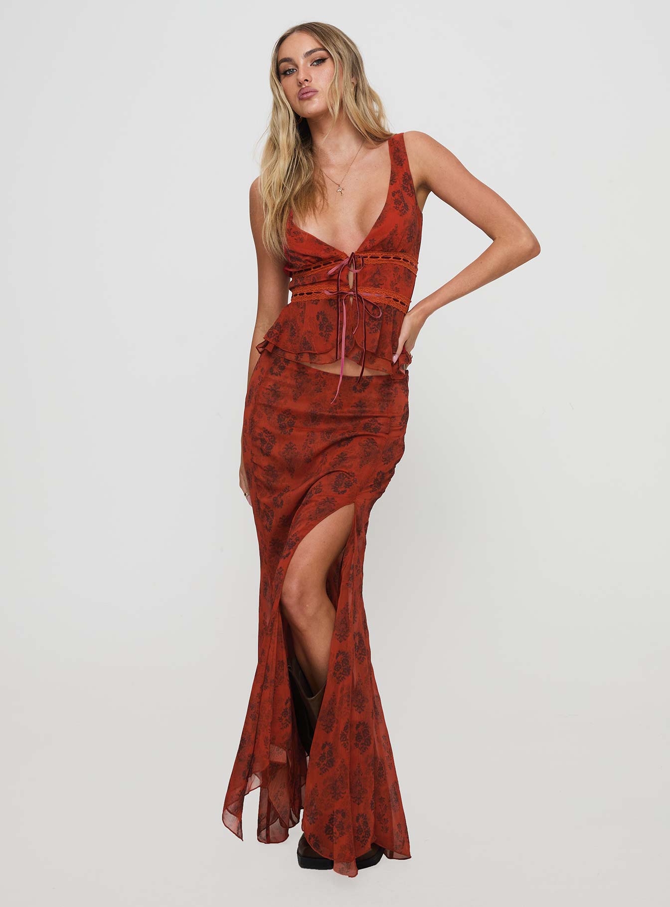 Alternative view of Nikolise Maxi Skirt Red
