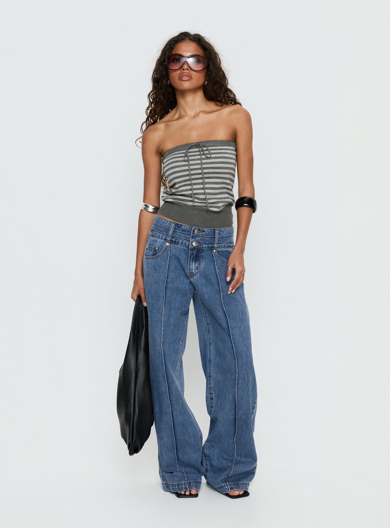 Hannalee Low Rise Wide Leg Jeans Mid Blue Wash - Image 3