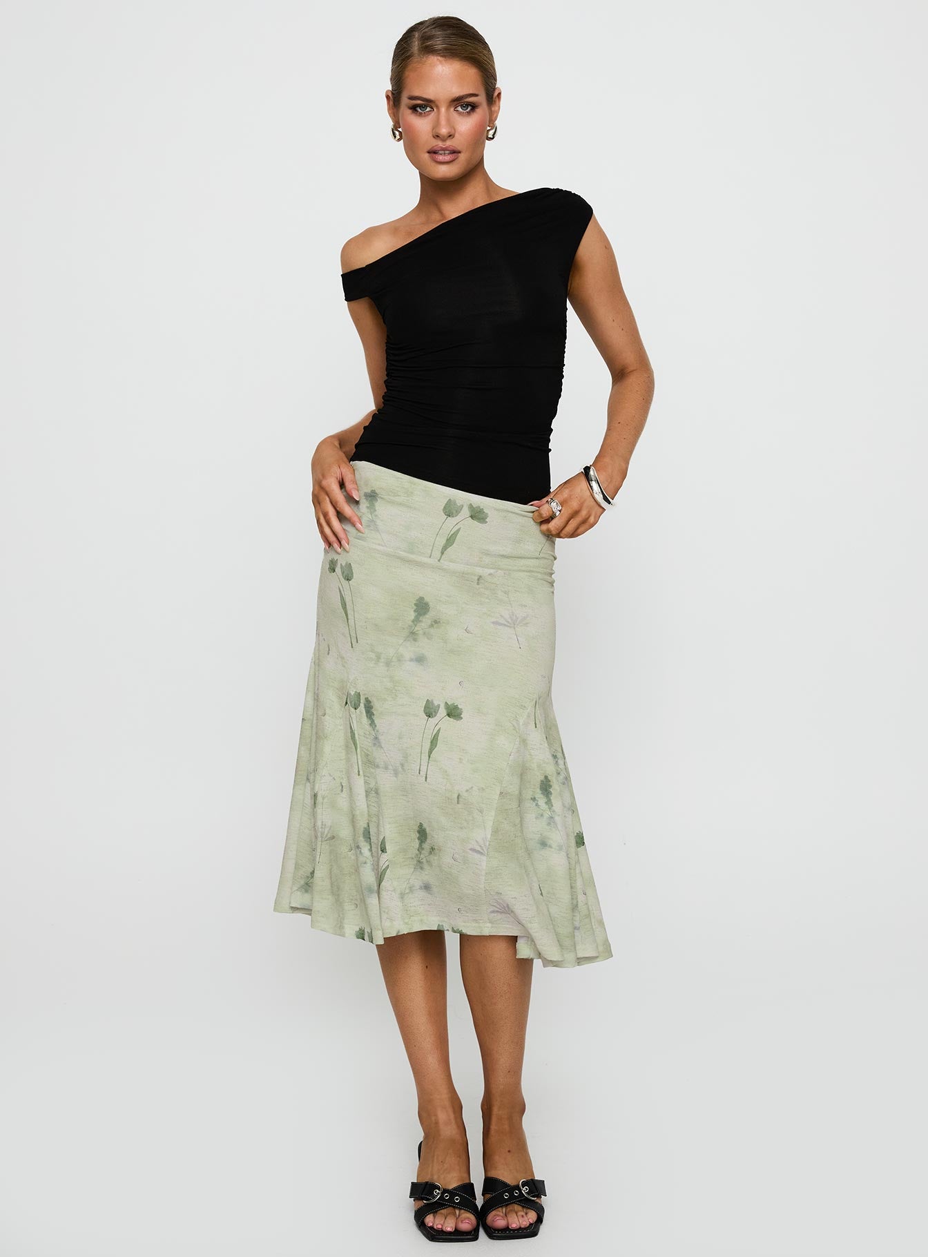 Lewish Low Rise Midi Skirt Green Floral - Image 3