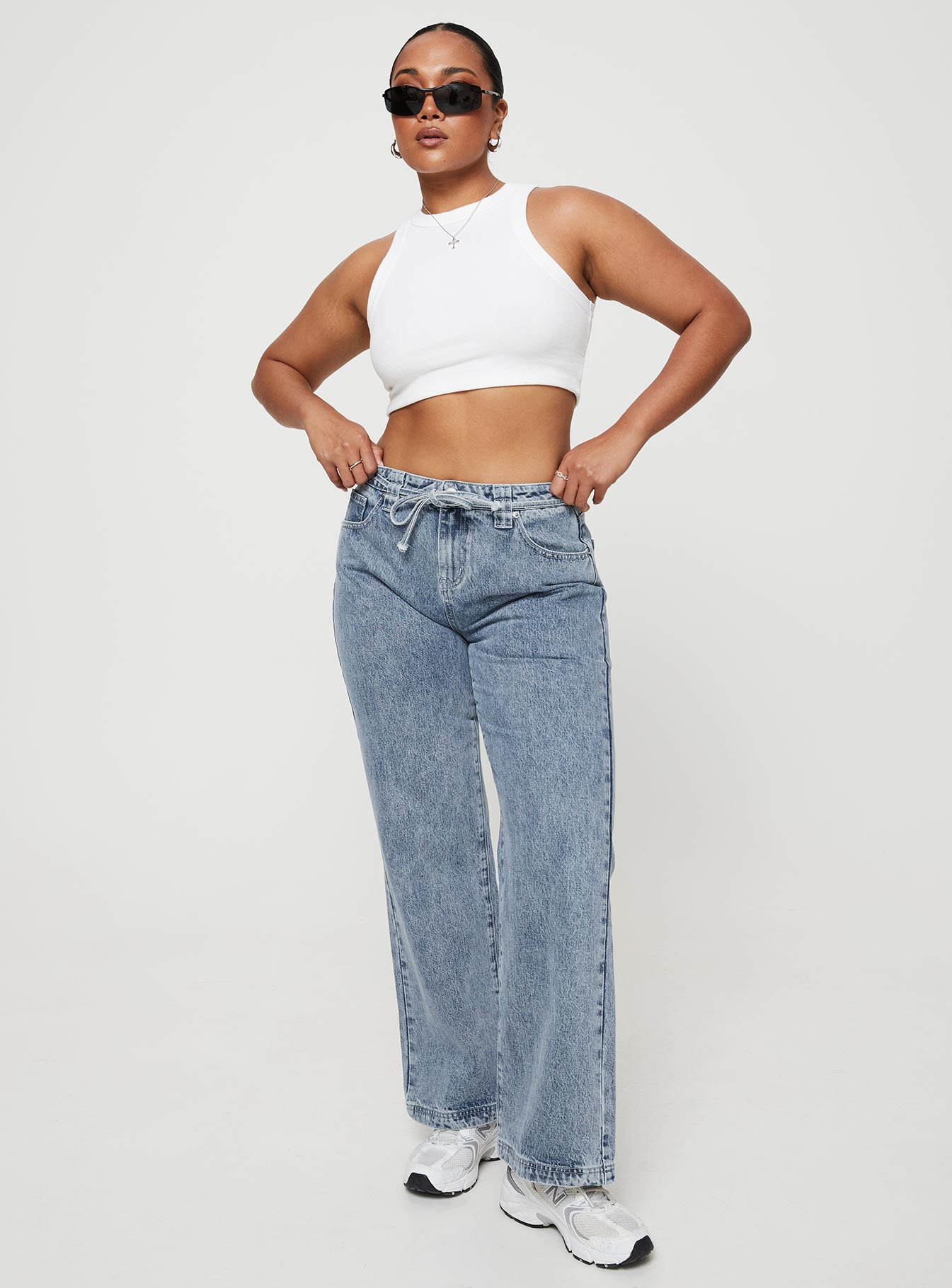 Pemberton High Rise Straight Leg Jeans Mid Wash Denim - Image 3