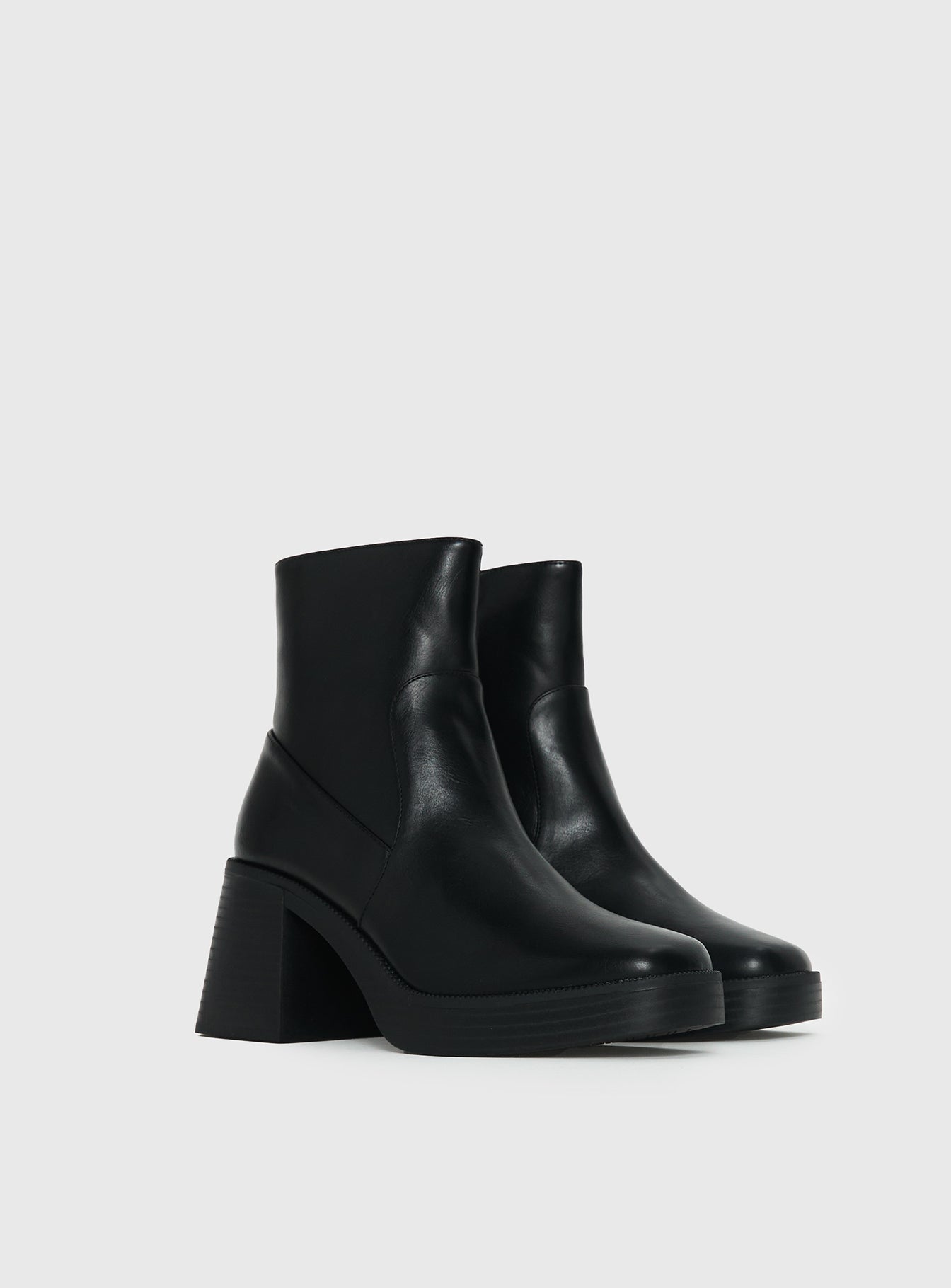 Alternative view of Halo Boots Black
