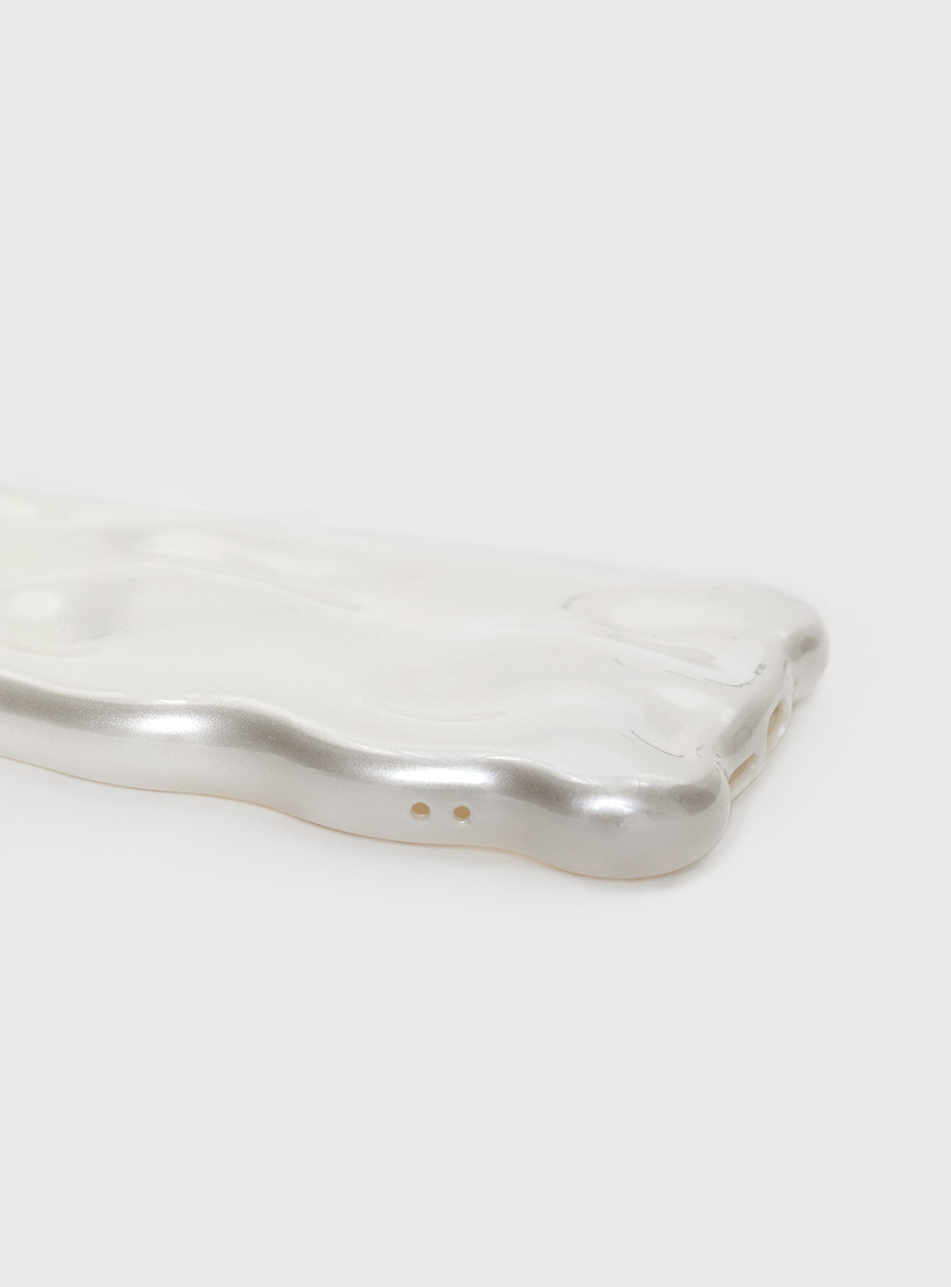 Alternative view of Maceline Iphone Case White