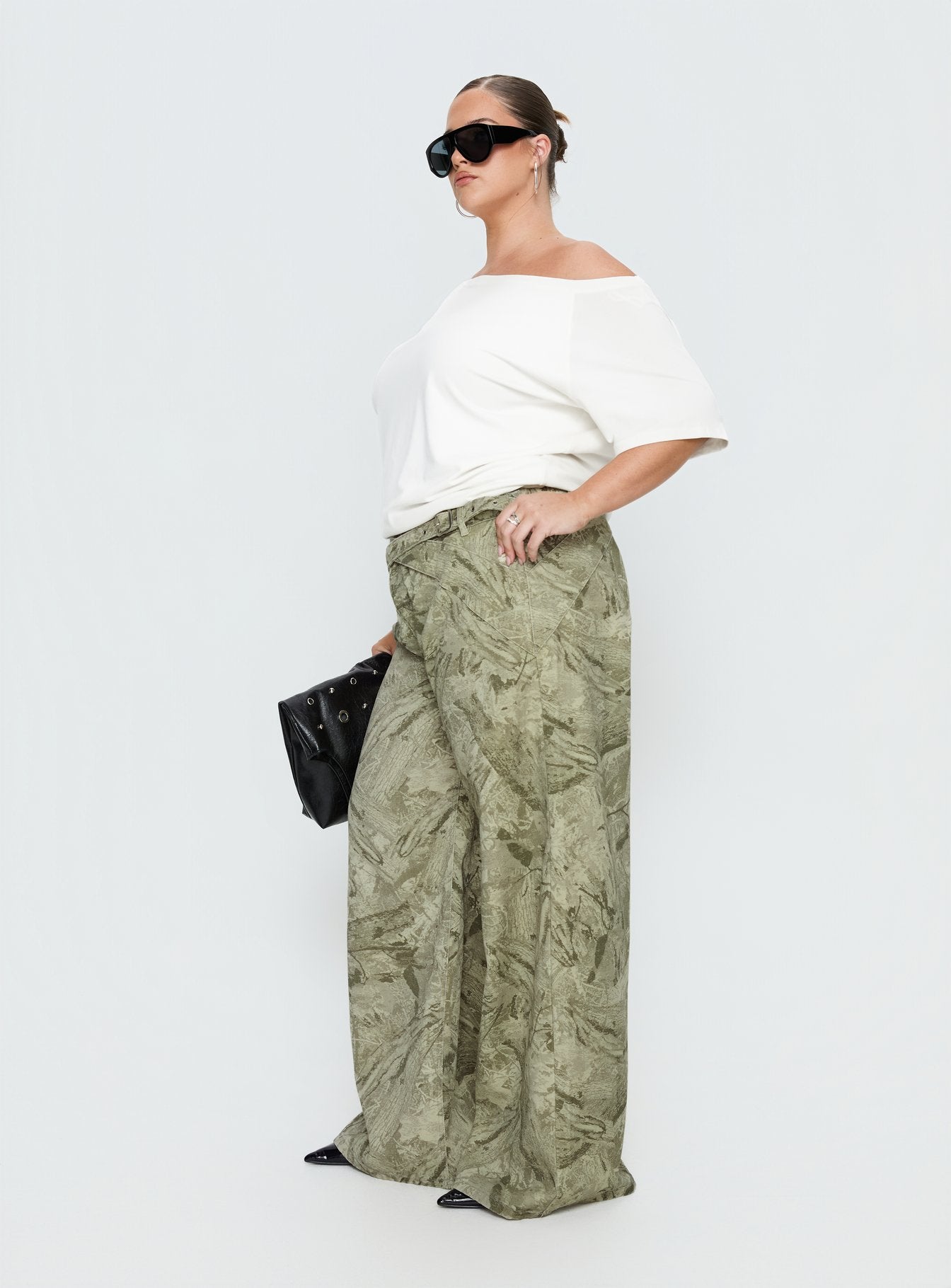 Mckinley Mid Rise Wide Leg Jeans Camouflage Curve - Image 4