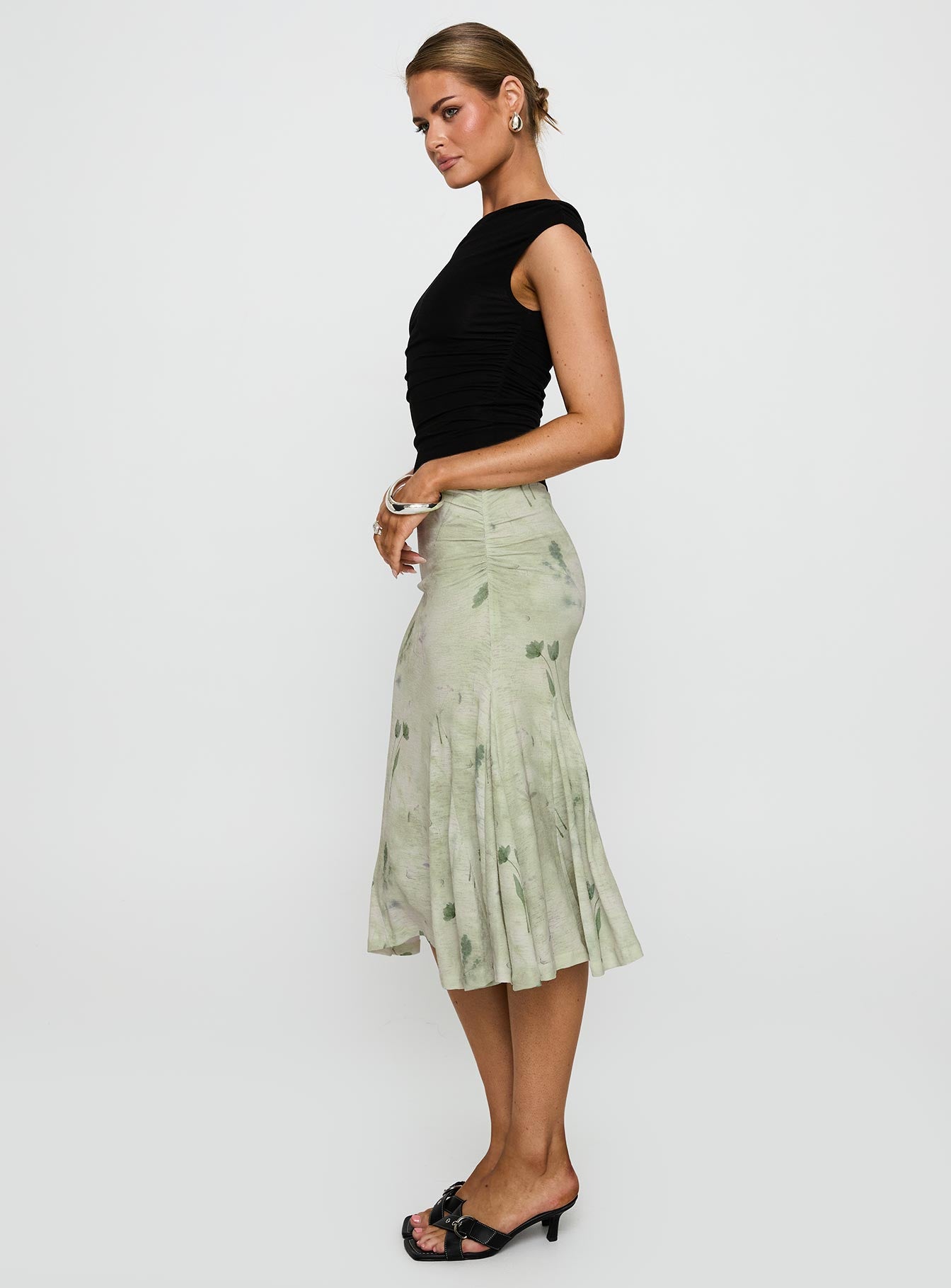 Lewish Low Rise Midi Skirt Green Floral - Image 4