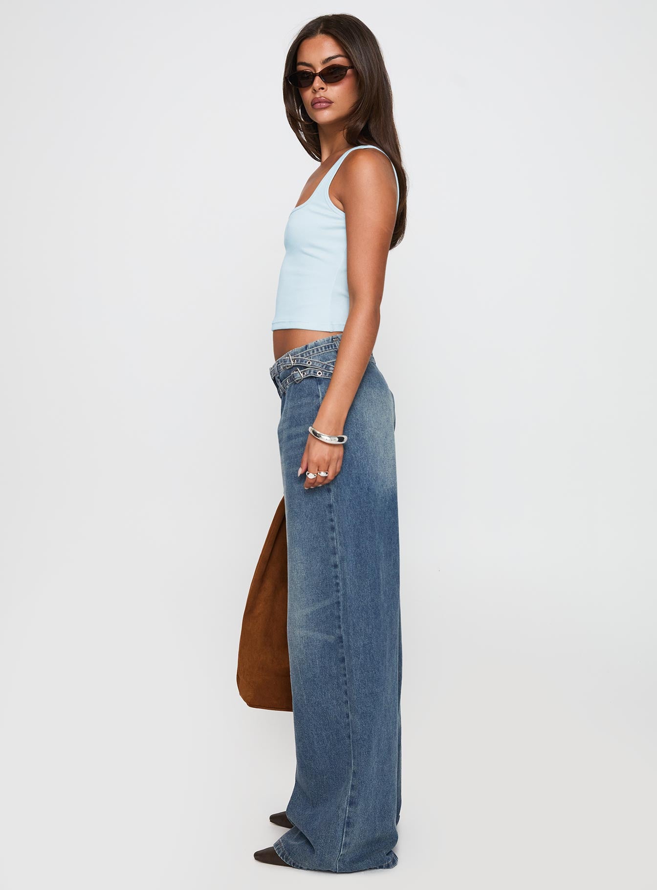 Paltrow Mid Rise Wide Leg Cargo Jeans Mid Blue Wash - Image 4