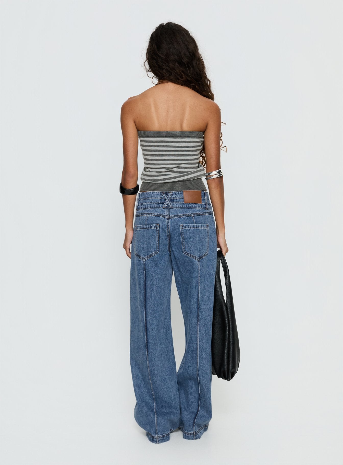 Hannalee Low Rise Wide Leg Jeans Mid Blue Wash - Image 5
