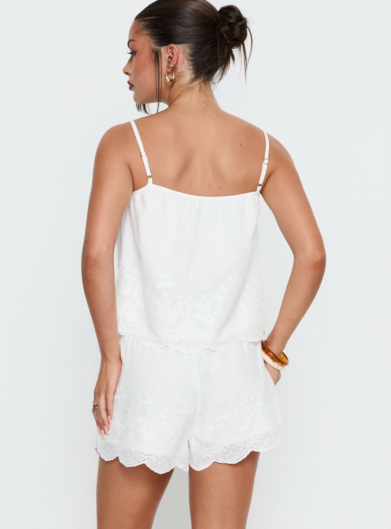 Madison Avenue Embroidered Detail Shorts White - Image 5