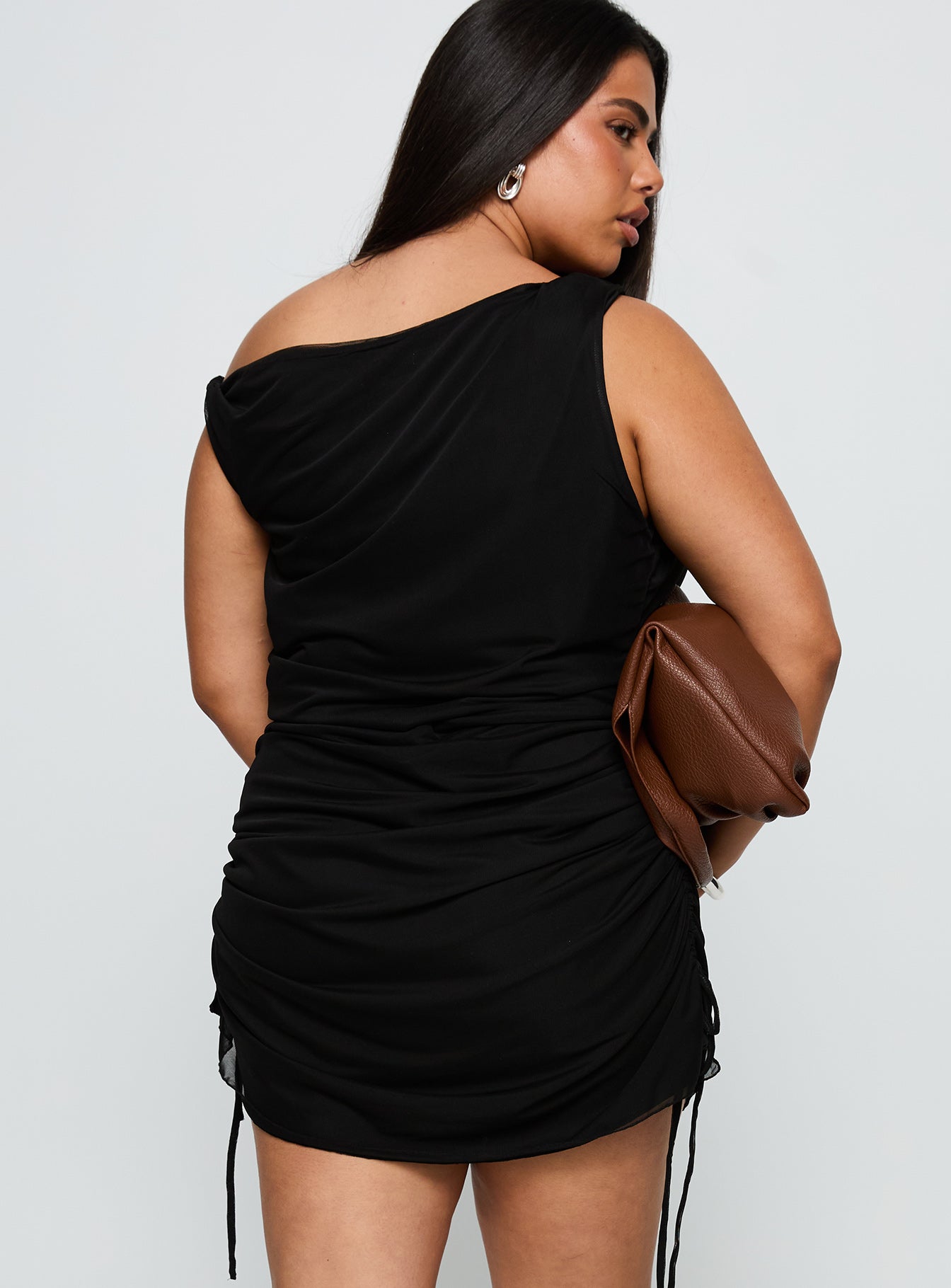 Bella Luna Ruched Mini Dress Black Curve - Image 5